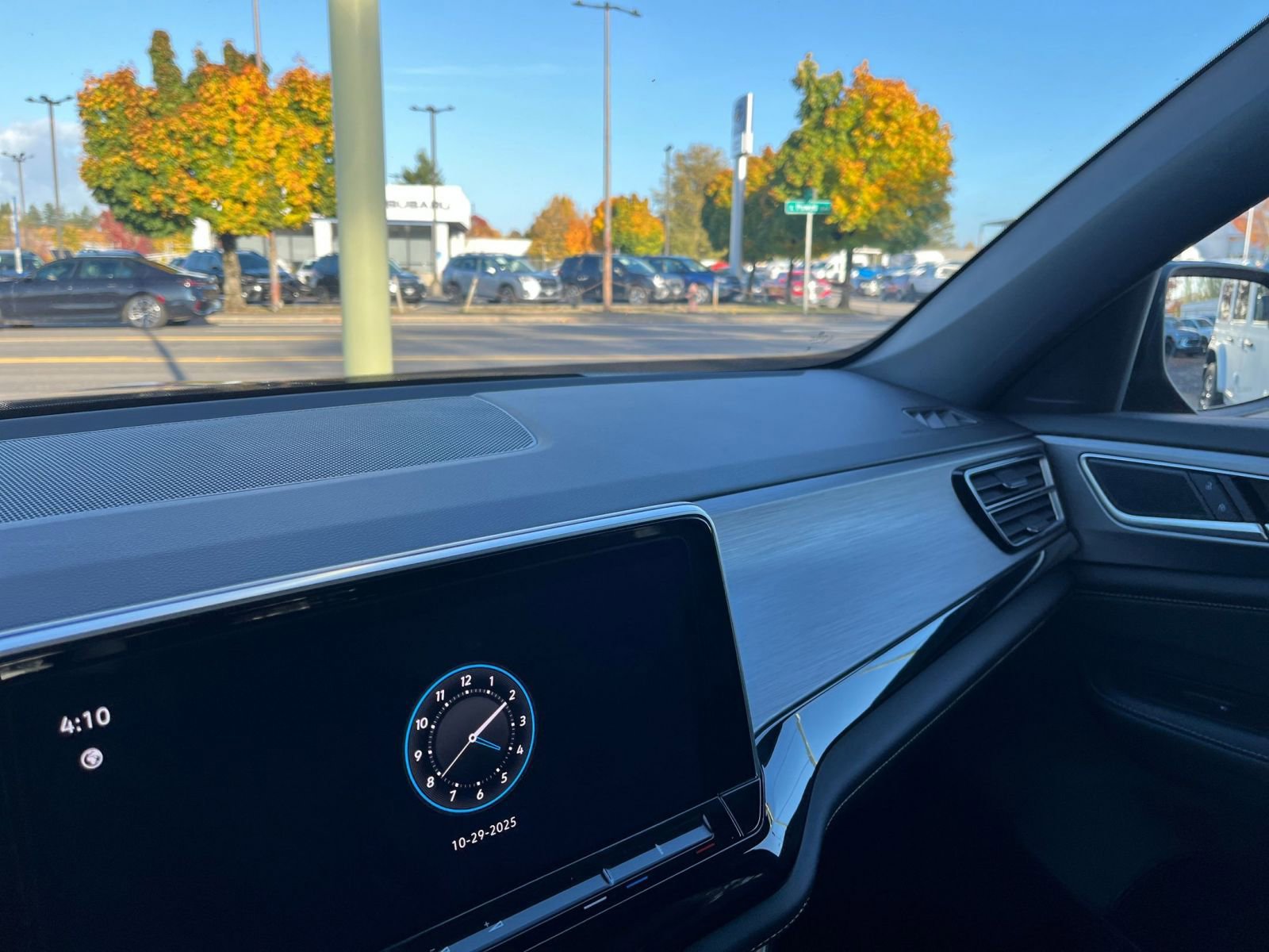 Thumbnail: 2025 Volkswagen Atlas - 35