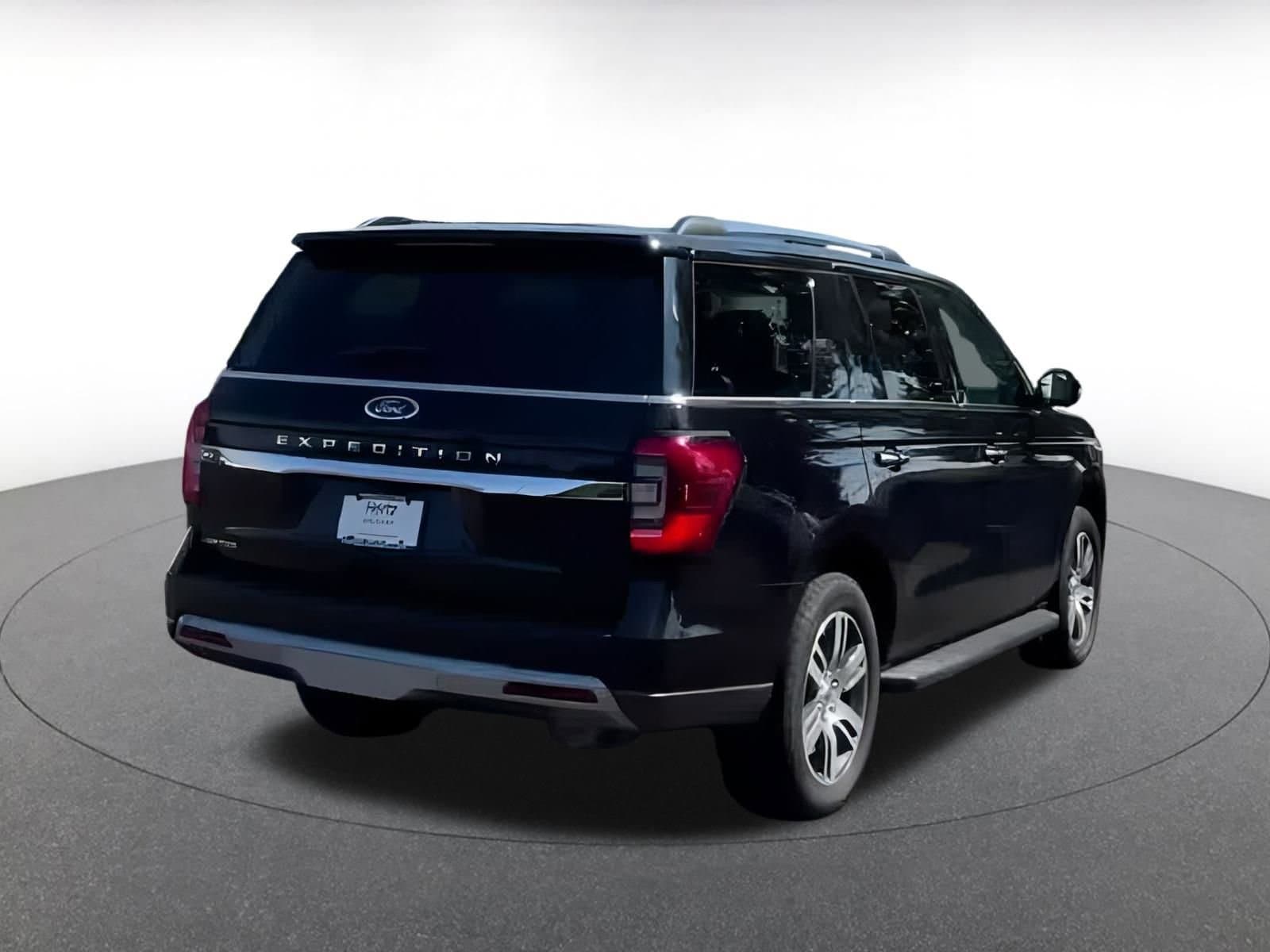 Thumbnail: 2024 Ford Expedition - 12