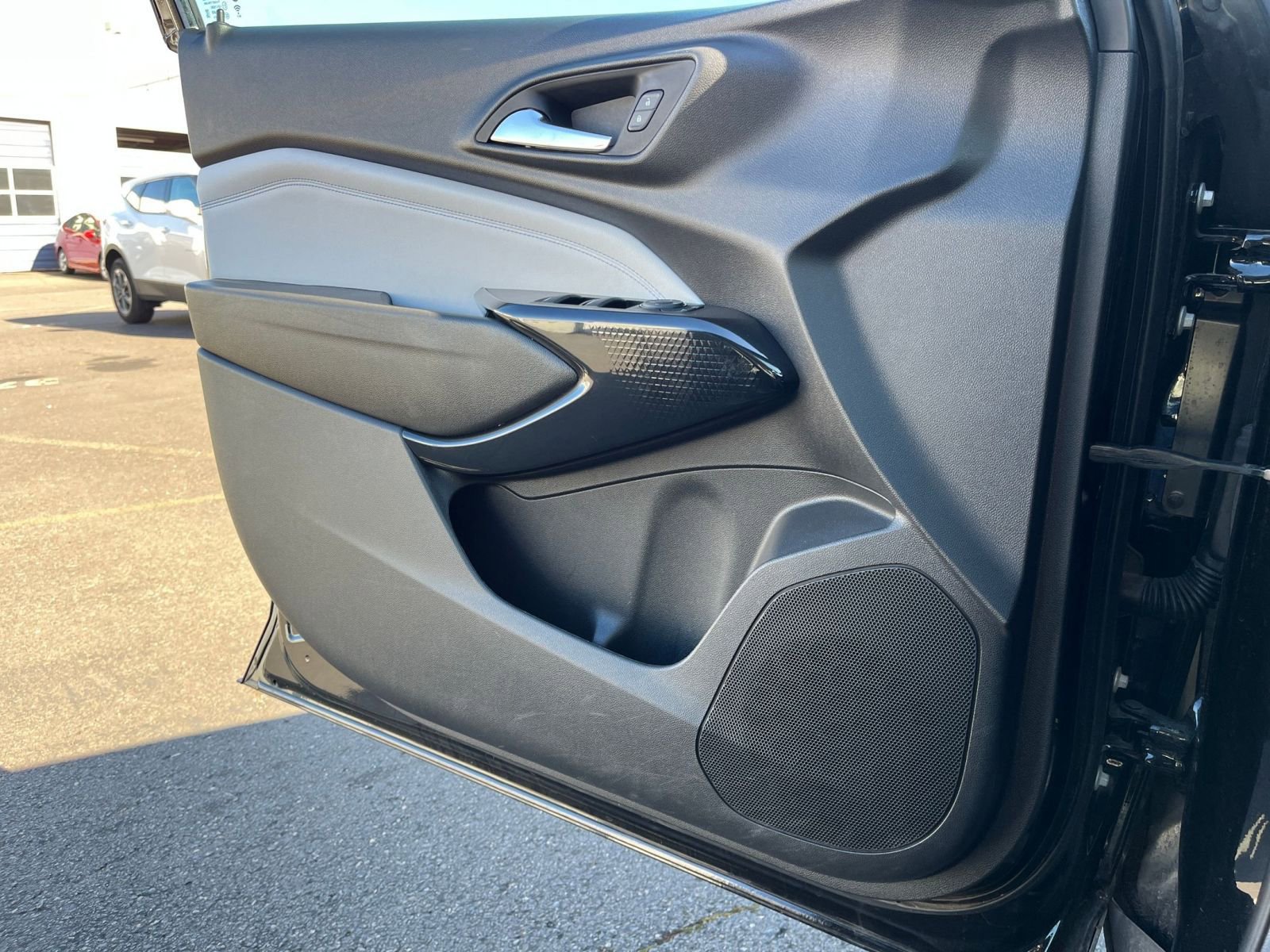 Thumbnail: 2025 Chevrolet Trax - 18