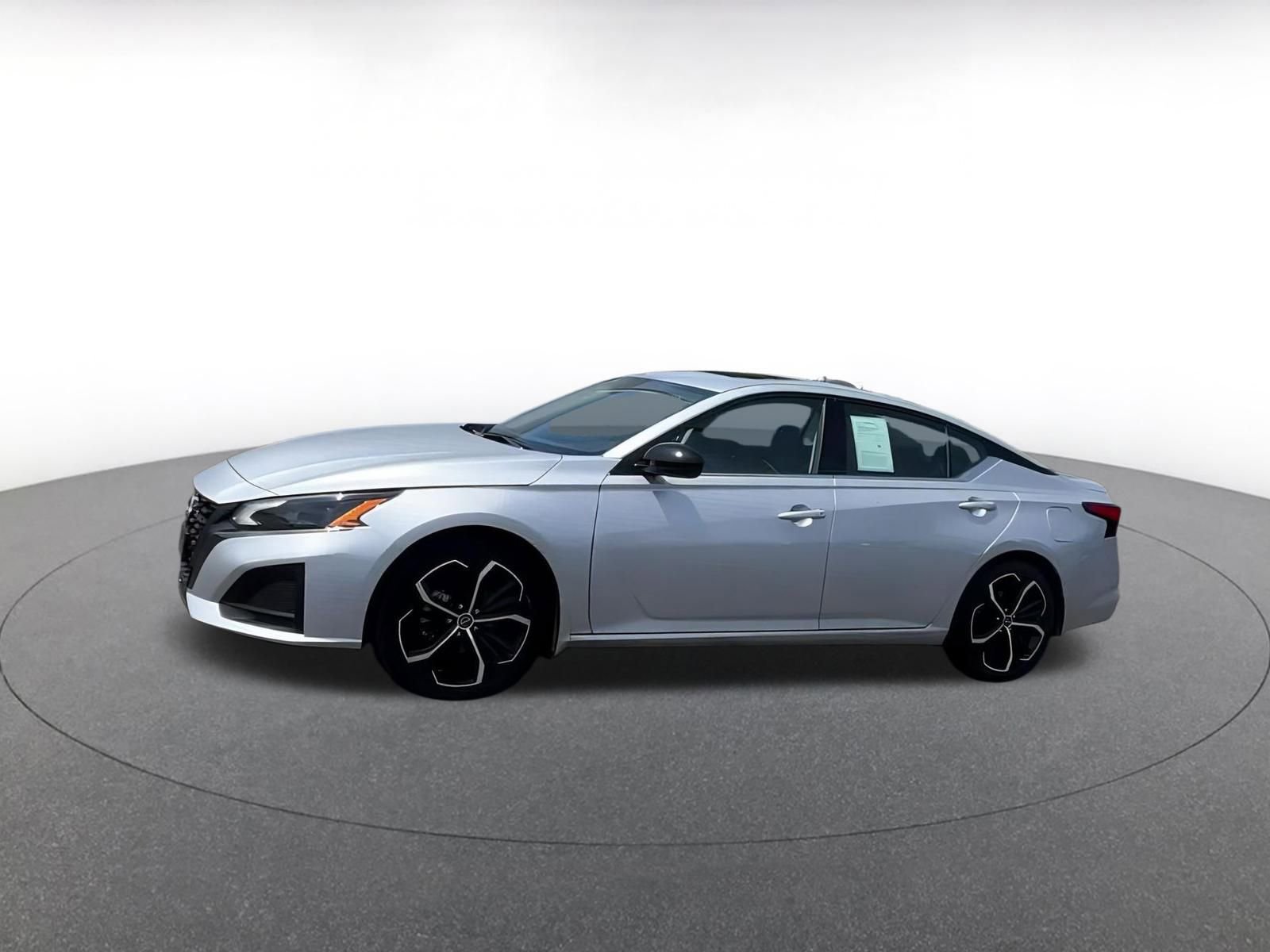 Thumbnail: 2024 Nissan Altima - 10