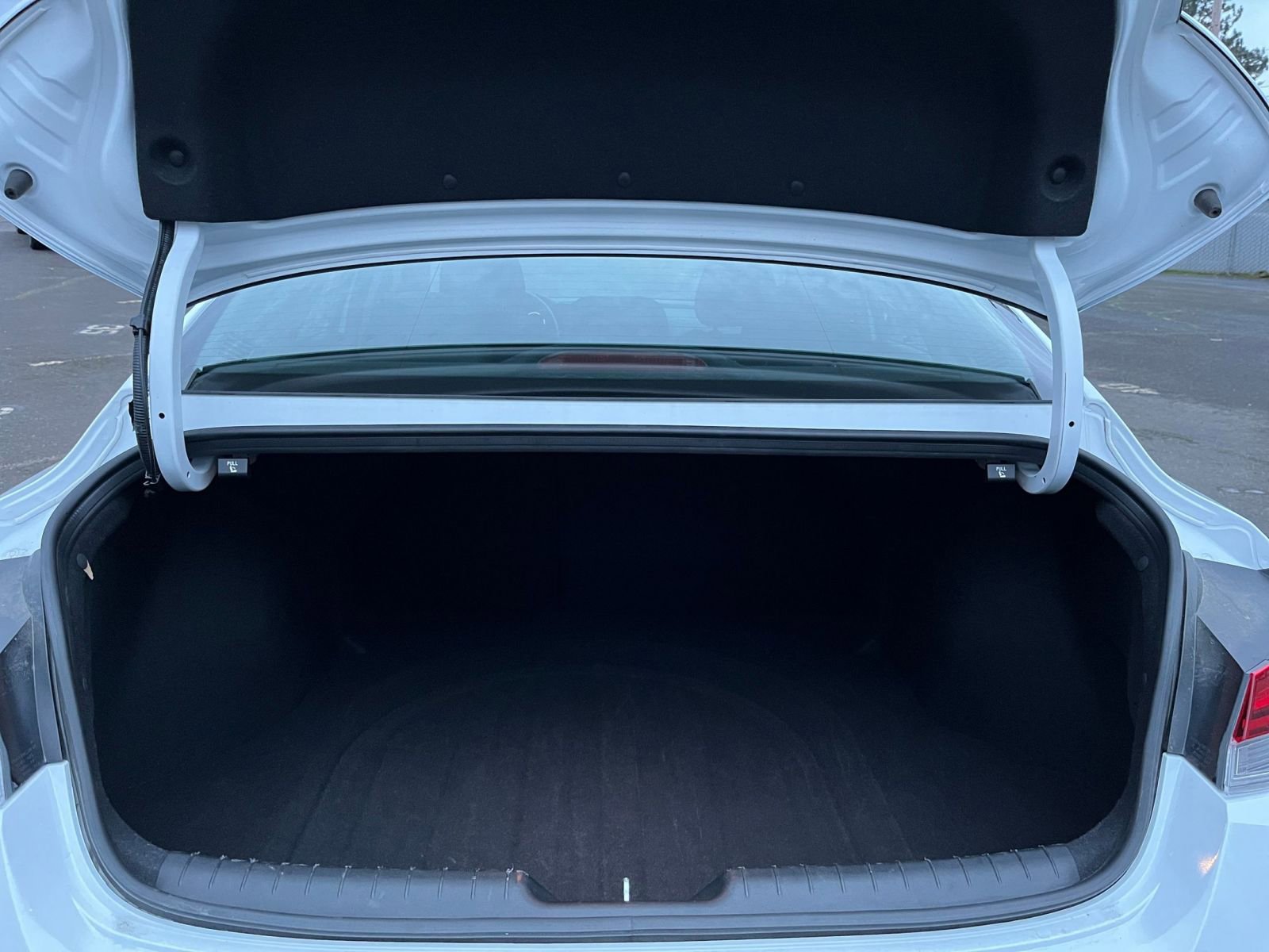 Thumbnail: 2025 Hyundai Elantra - 31