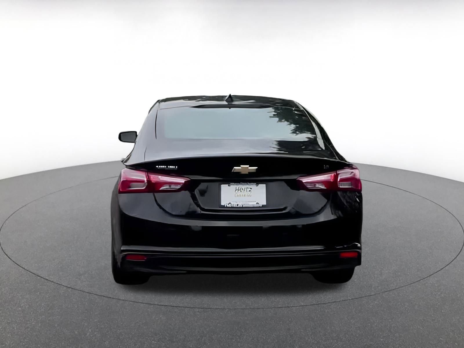 Thumbnail: 2024 Chevrolet Malibu - 4