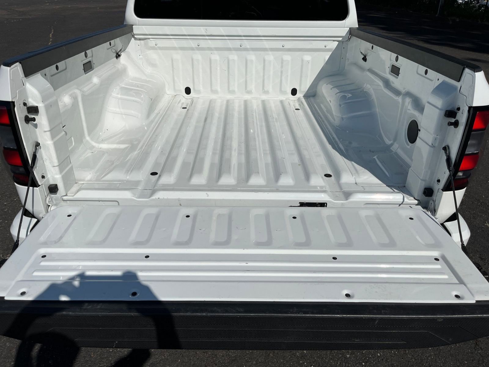 Thumbnail: 2024 Nissan Frontier - 30