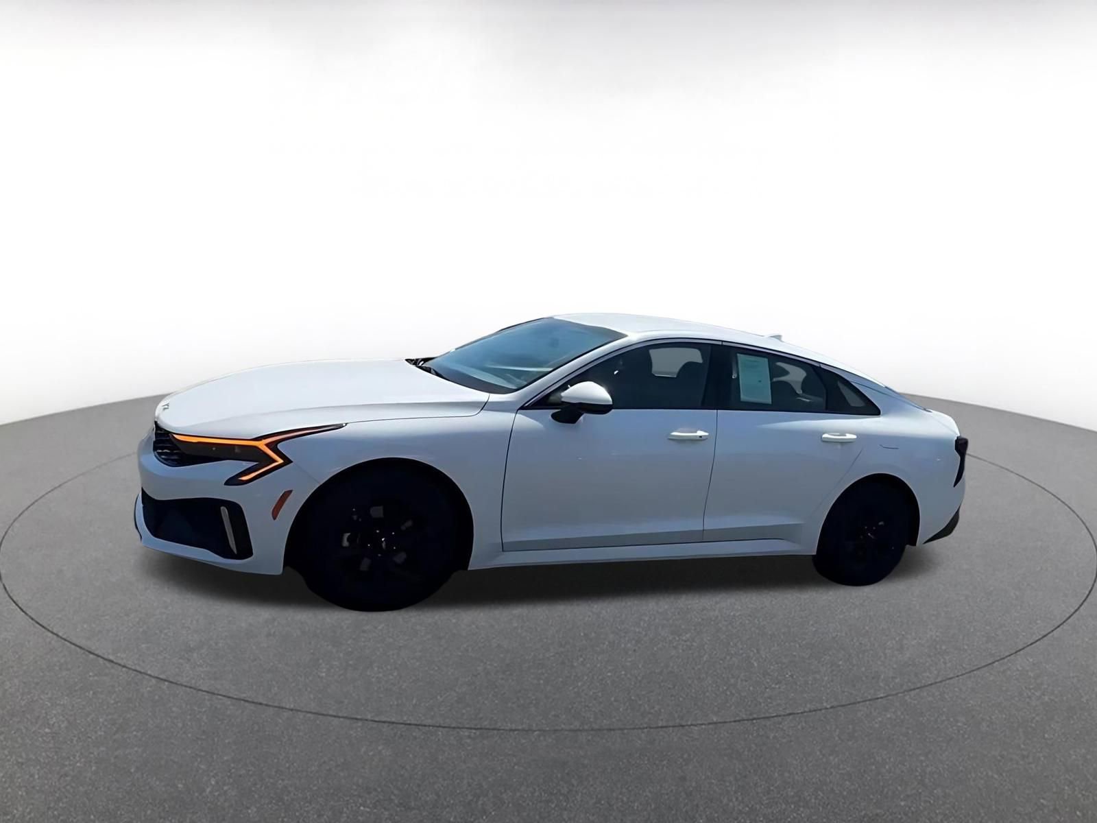 Thumbnail: 2025 Kia K5 - 10