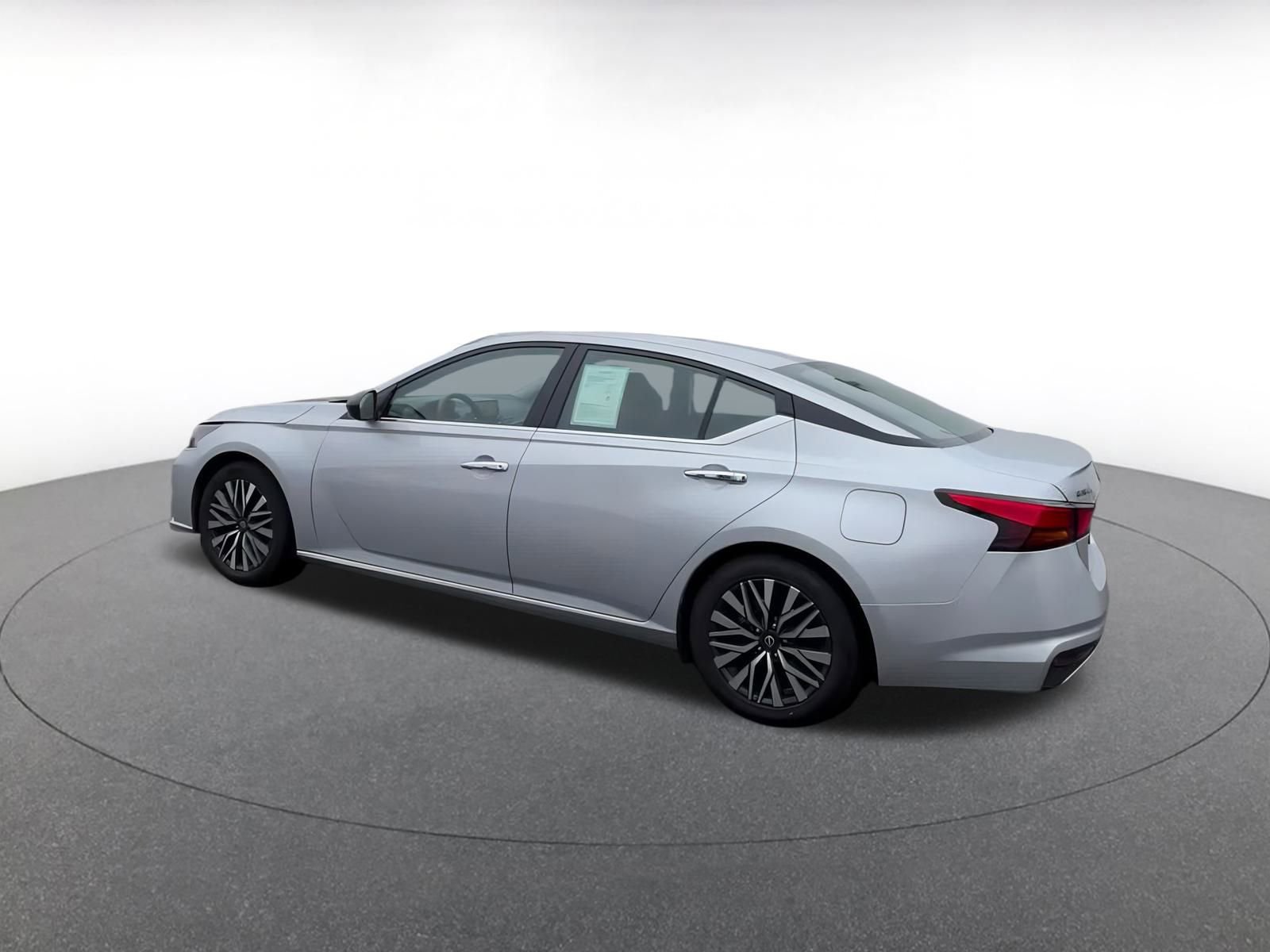 Thumbnail: 2024 Nissan Altima - 11