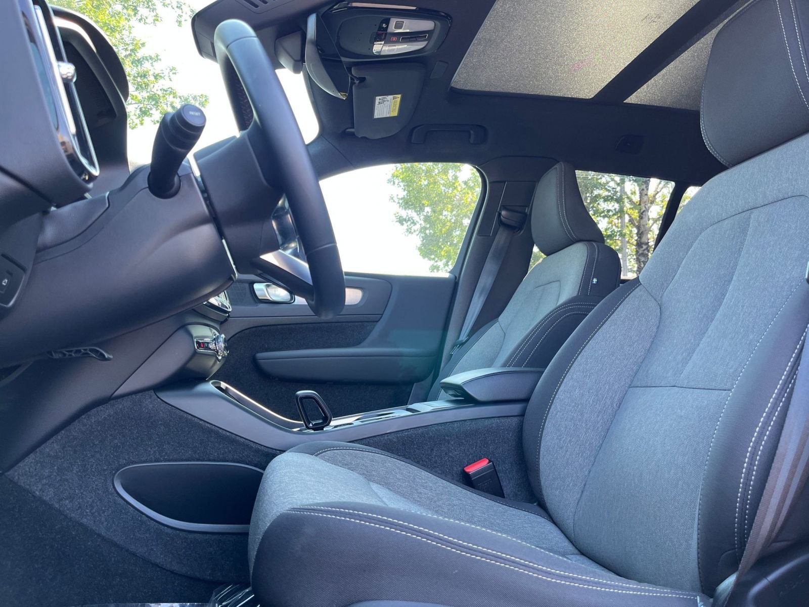 Thumbnail: 2024 Volvo XC40 - 30