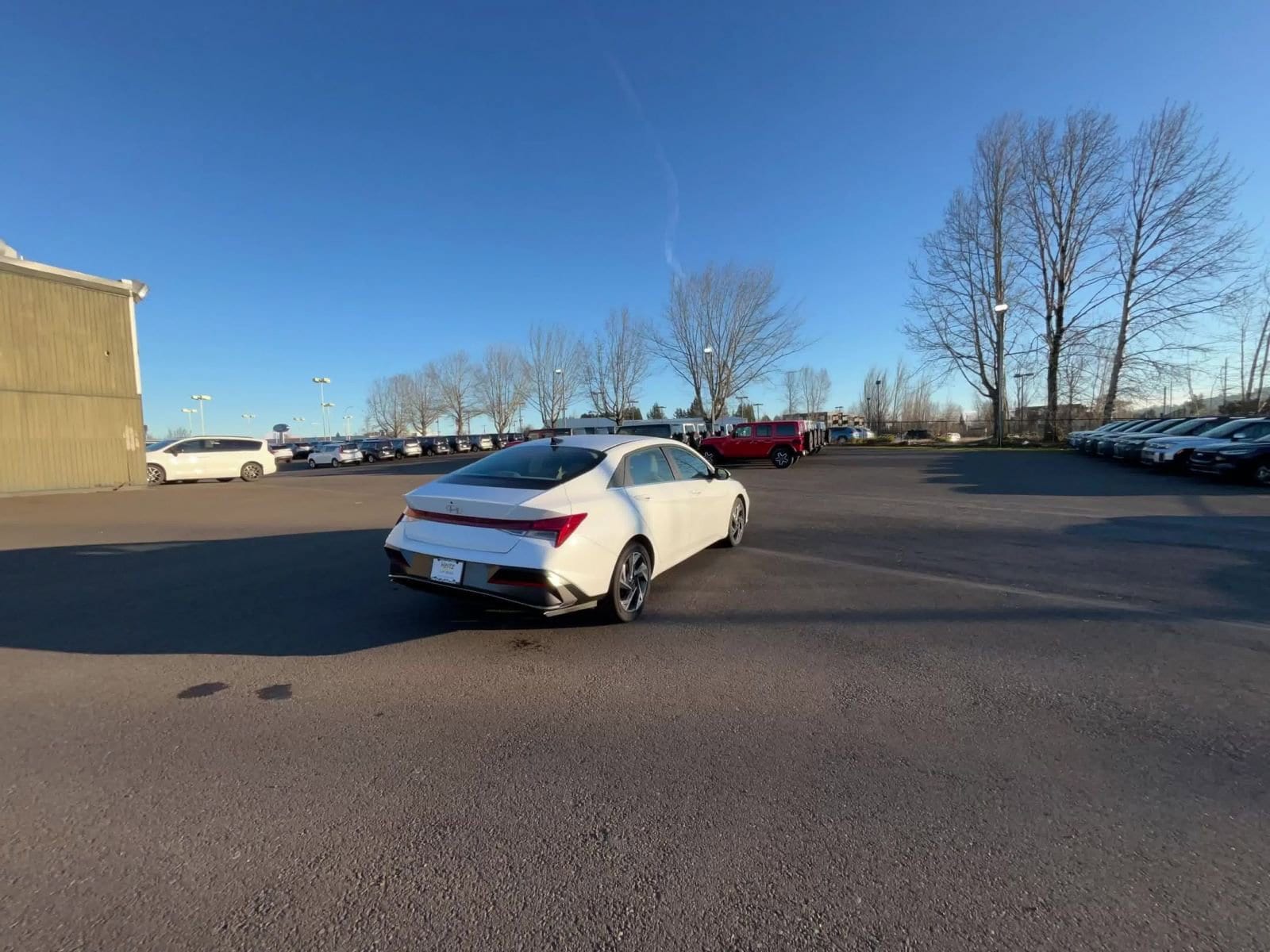 Thumbnail: 2025 Hyundai Elantra - 15