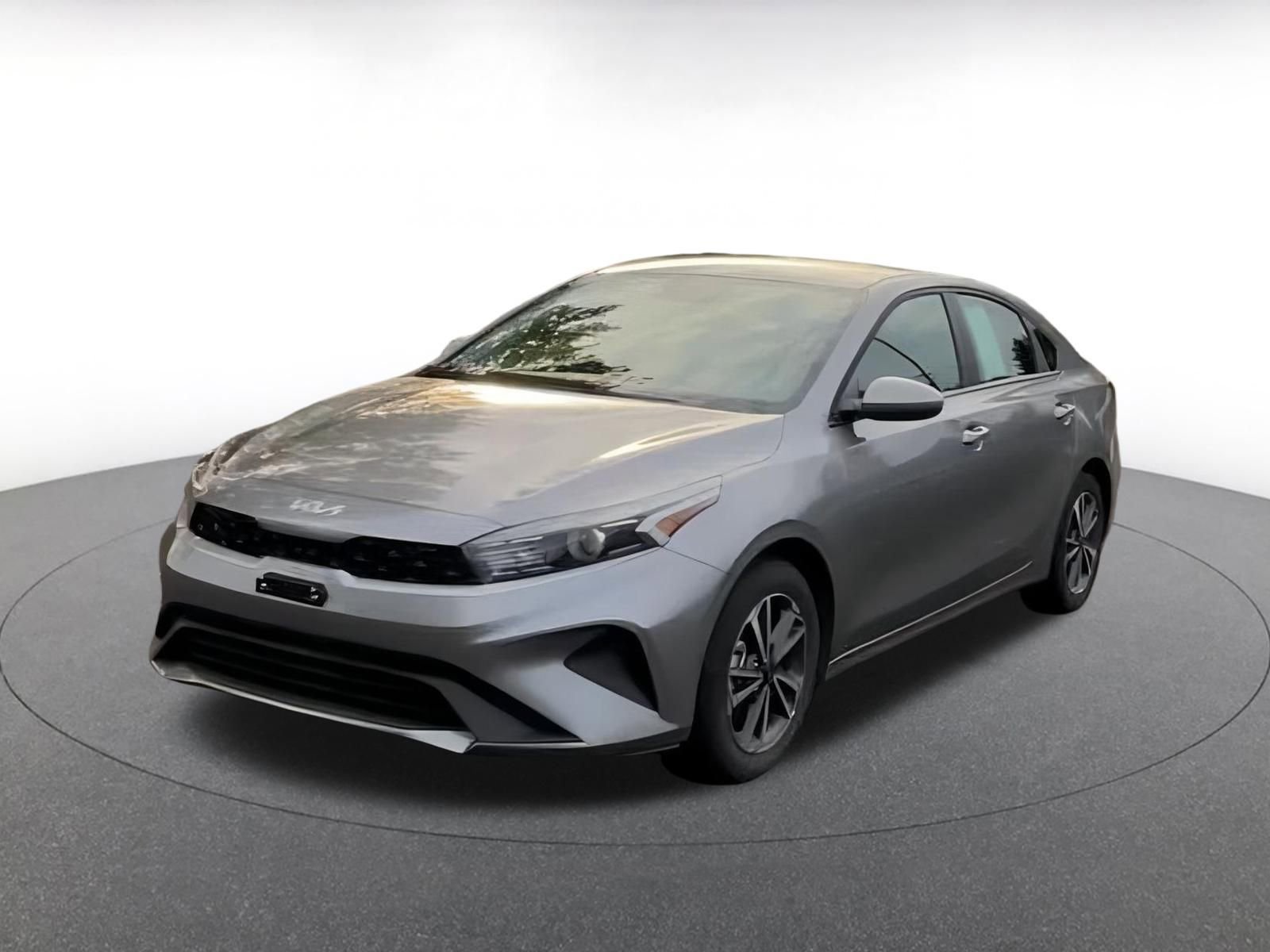 Thumbnail: 2024 Kia Forte - 7
