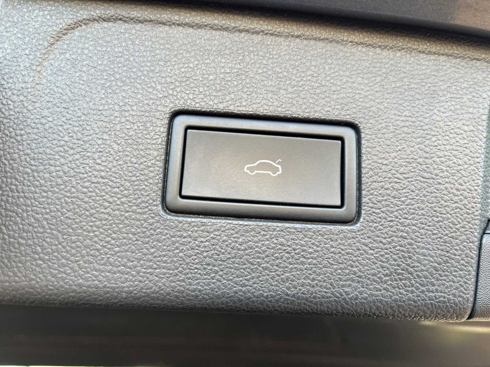 Thumbnail: 2025 Volkswagen Atlas - 24