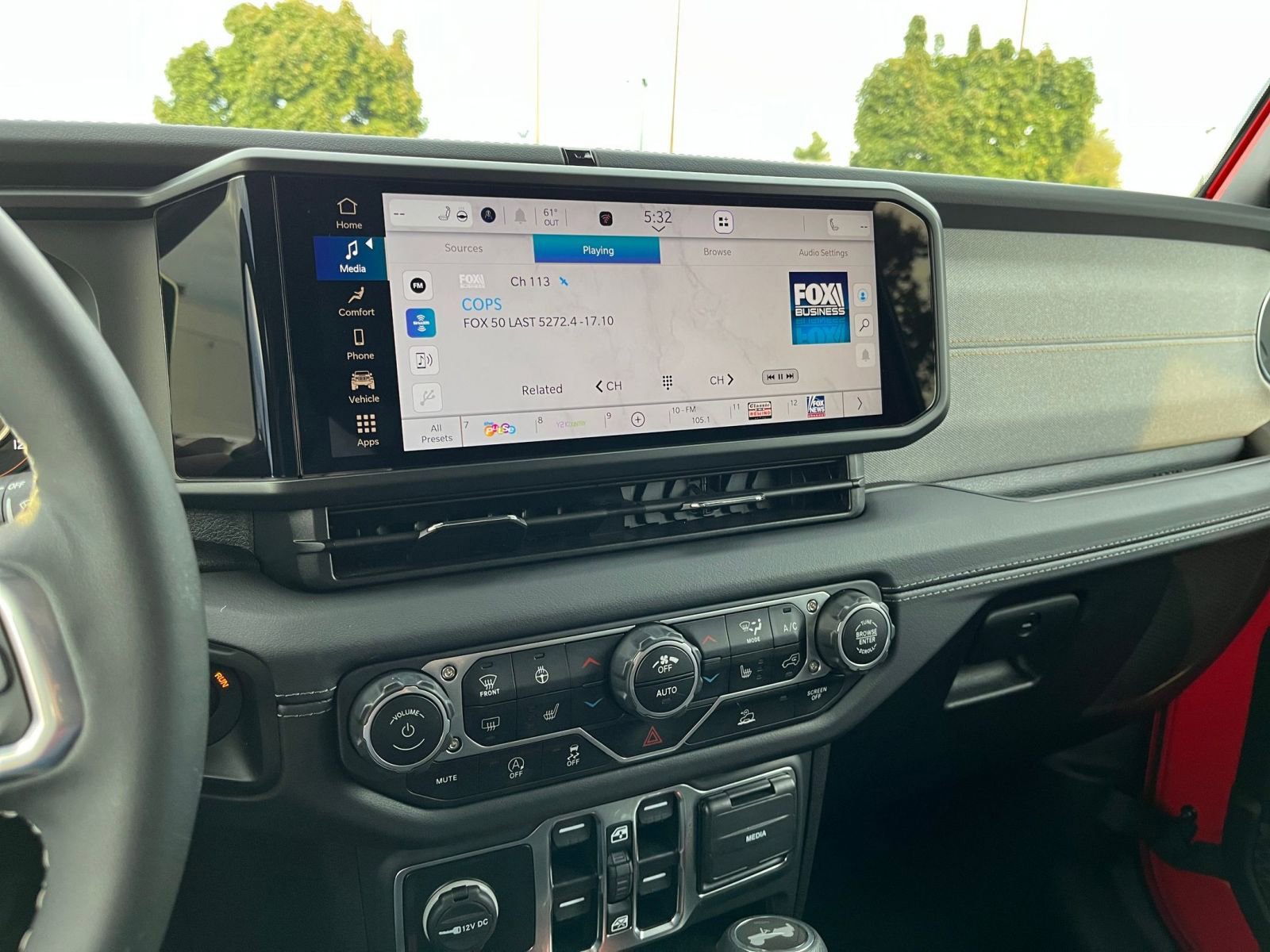 Thumbnail: 2025 Jeep Wrangler - 21