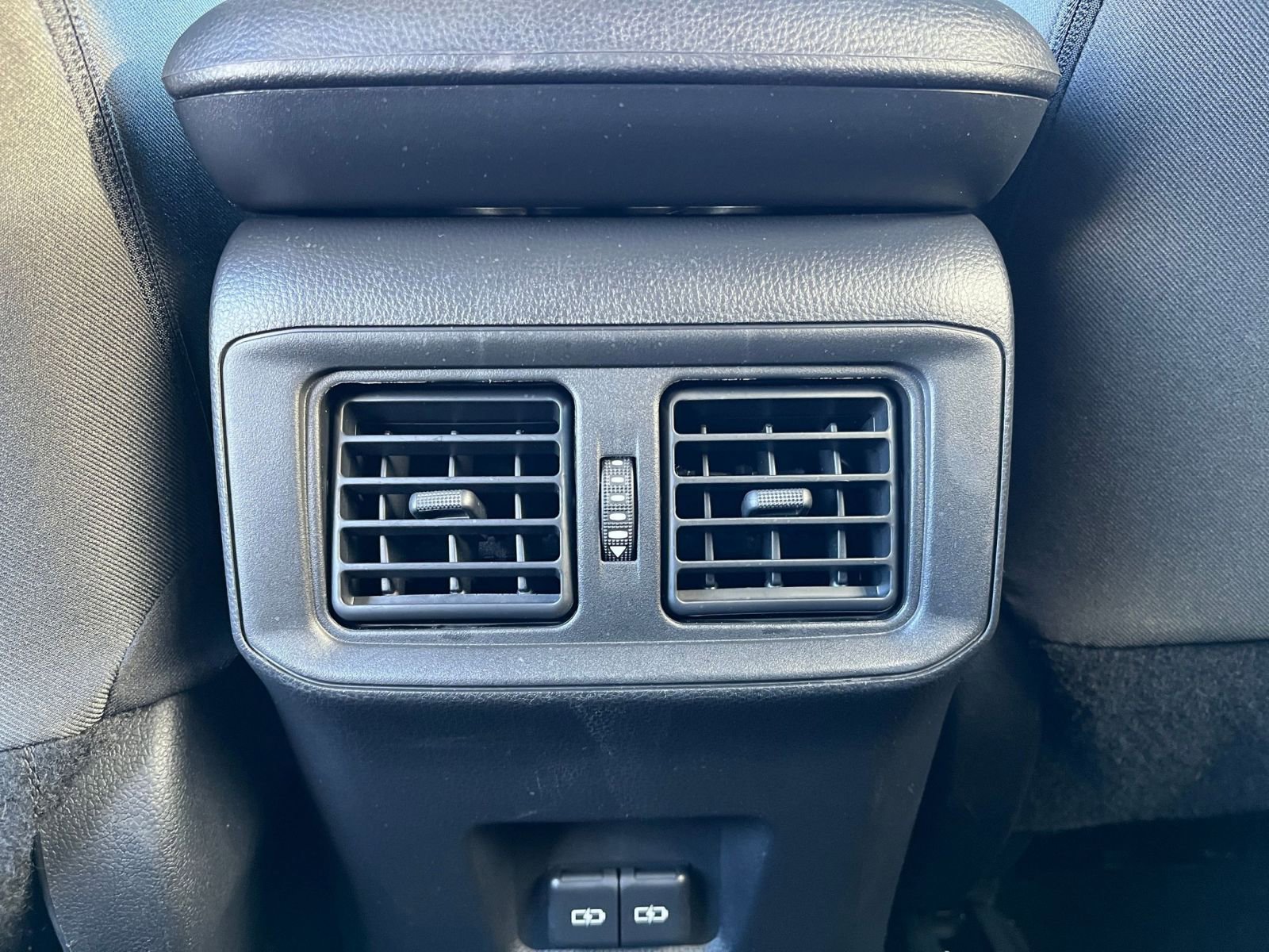 Thumbnail: 2025 Toyota RAV4 - 27