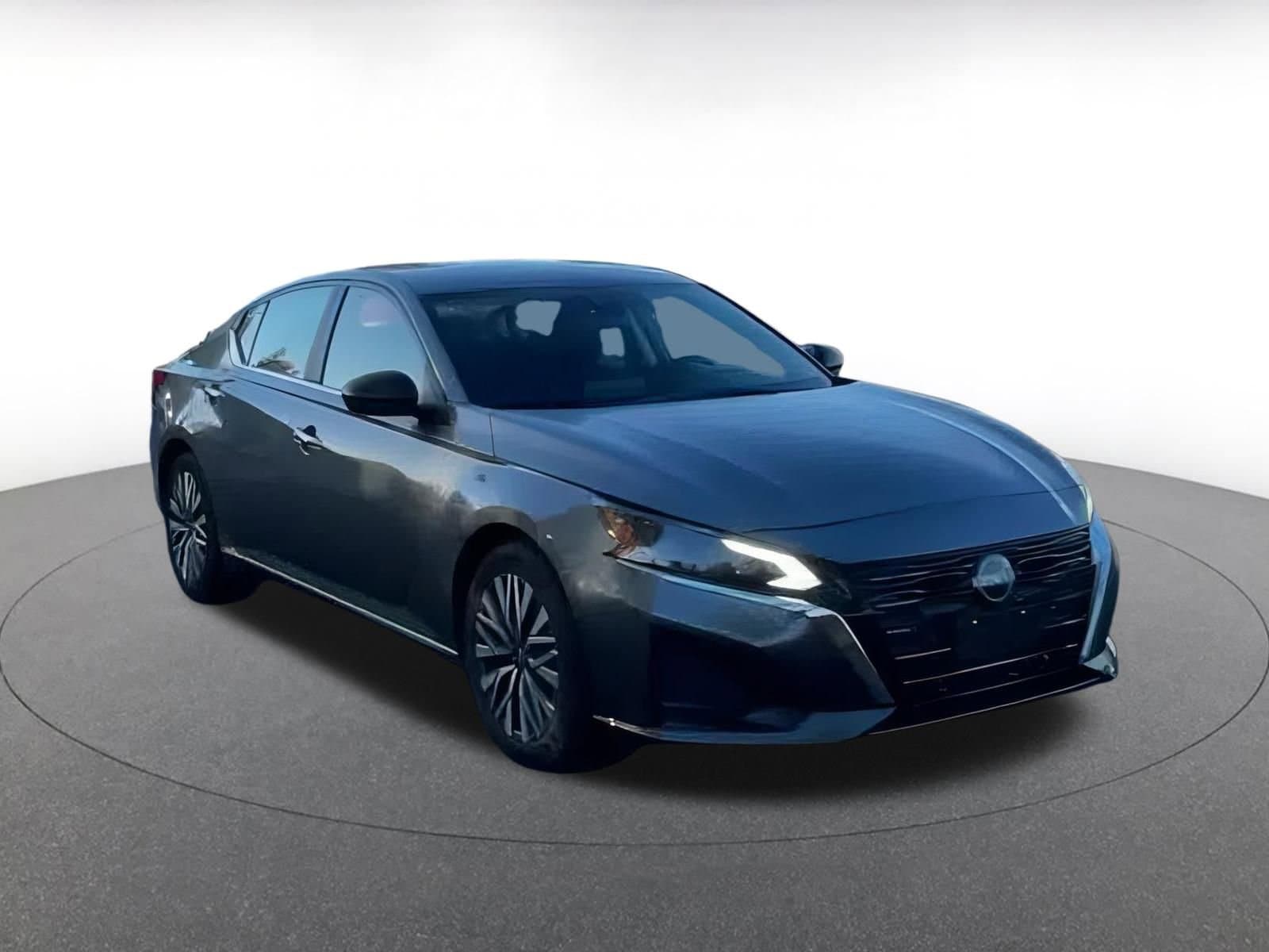 Thumbnail: 2024 Nissan Altima - 3