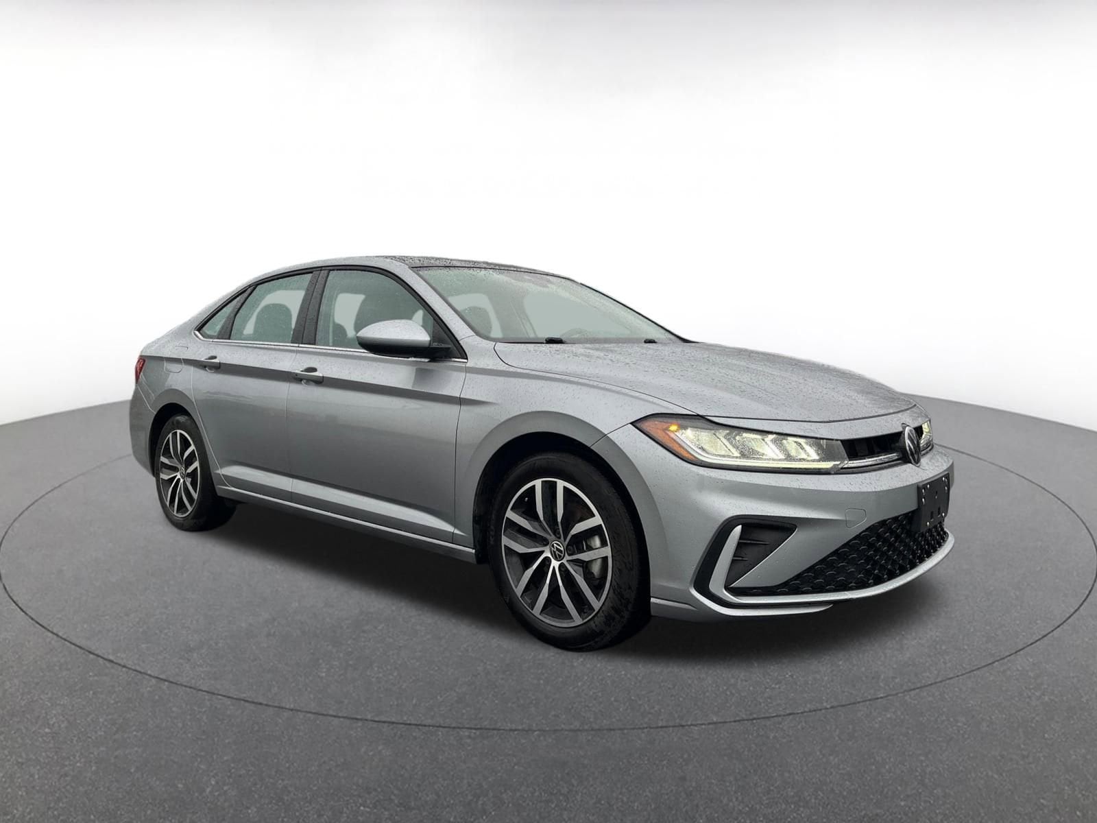 Thumbnail: 2025 Volkswagen Jetta - 1