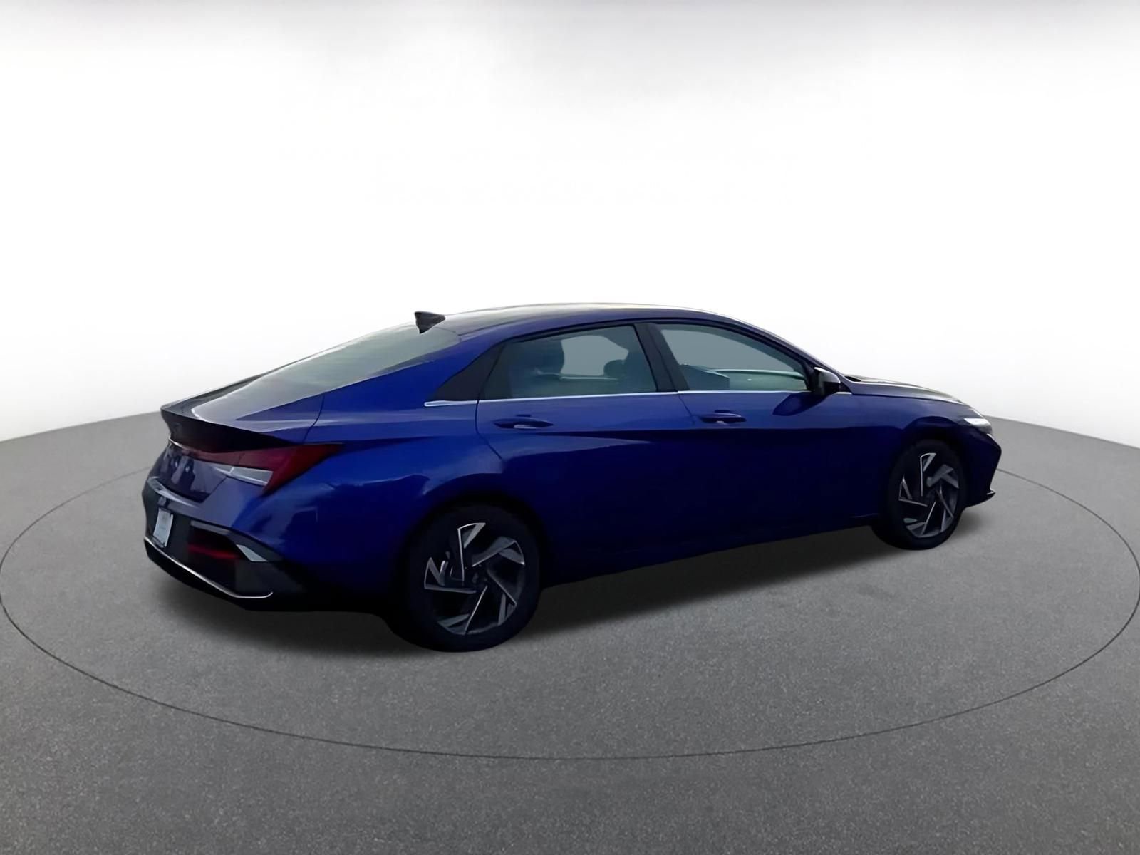 Thumbnail: 2025 Hyundai Elantra - 15