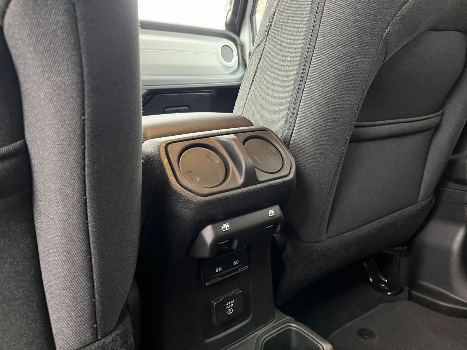 Thumbnail: 2025 Jeep Wrangler - 23