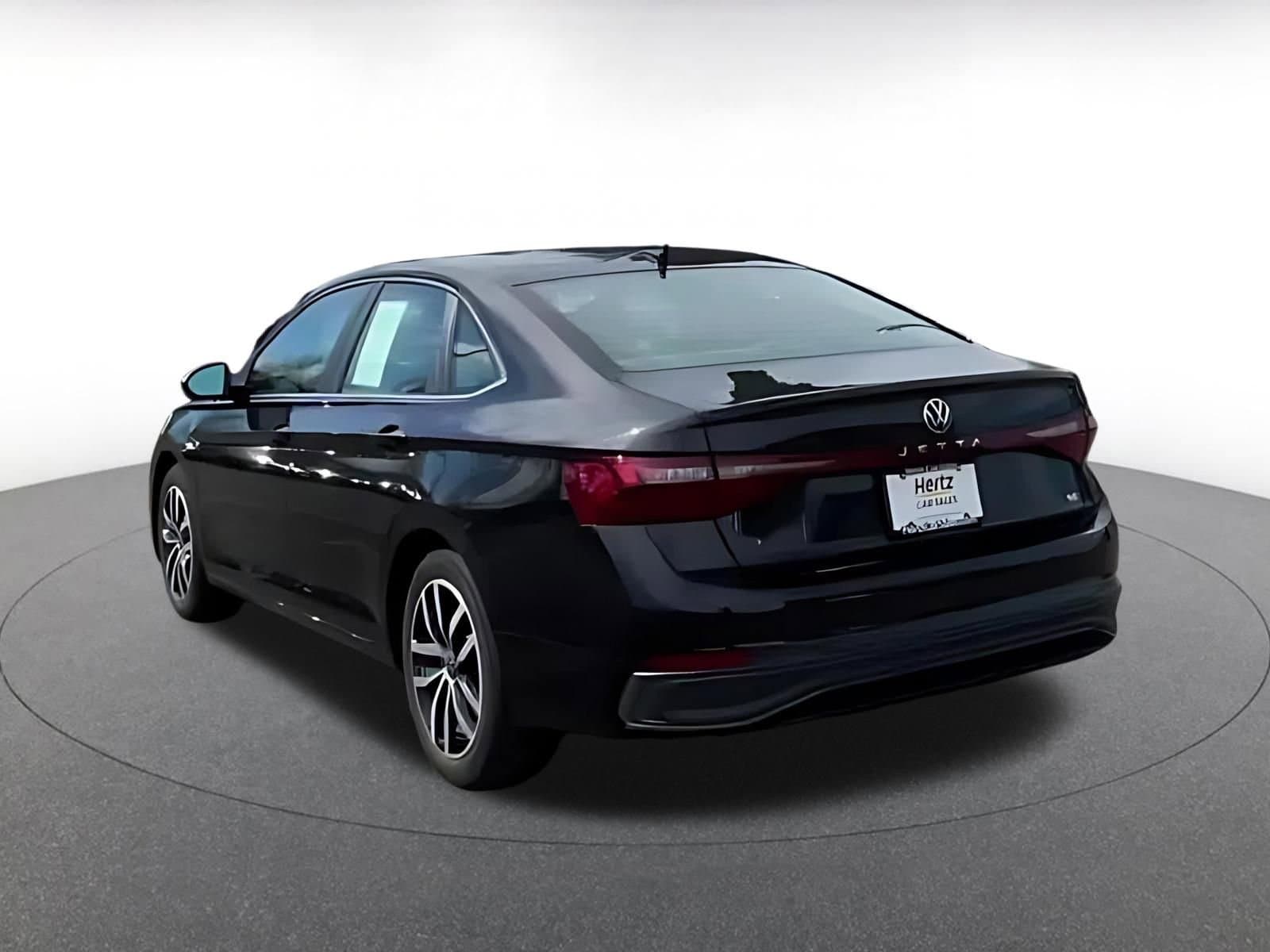 Thumbnail: 2025 Volkswagen Jetta - 10