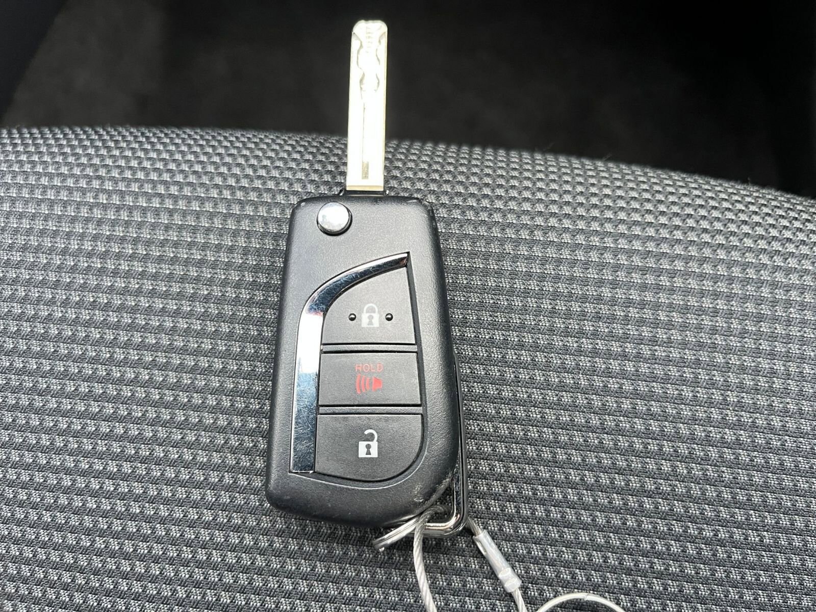 Thumbnail: 2025 Toyota RAV4 - 22