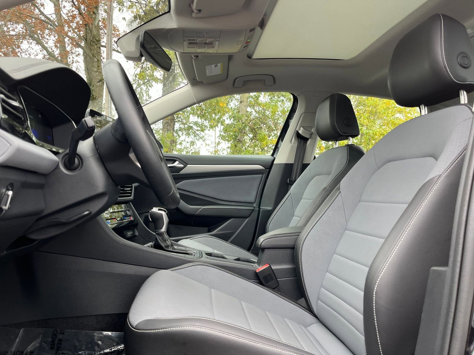 Thumbnail: 2025 Volkswagen Jetta - 25