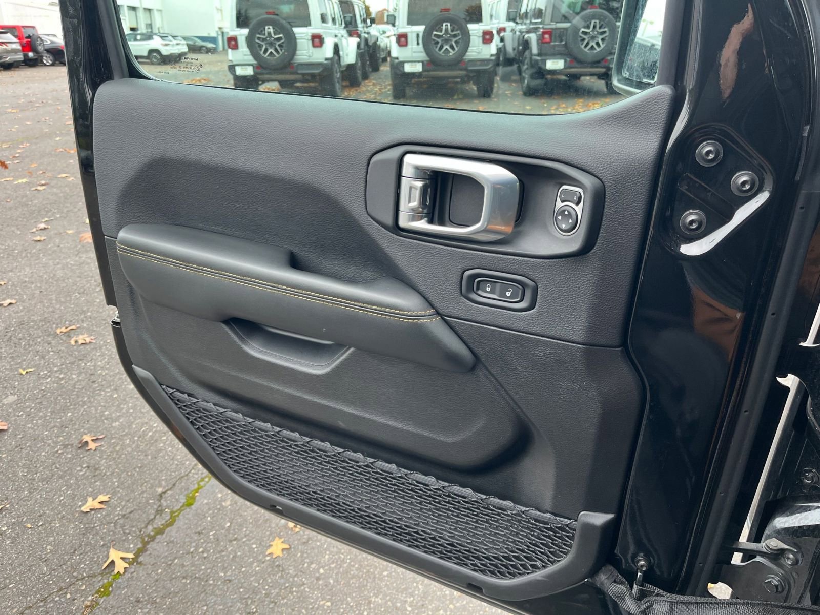 Thumbnail: 2025 Jeep Wrangler - 20