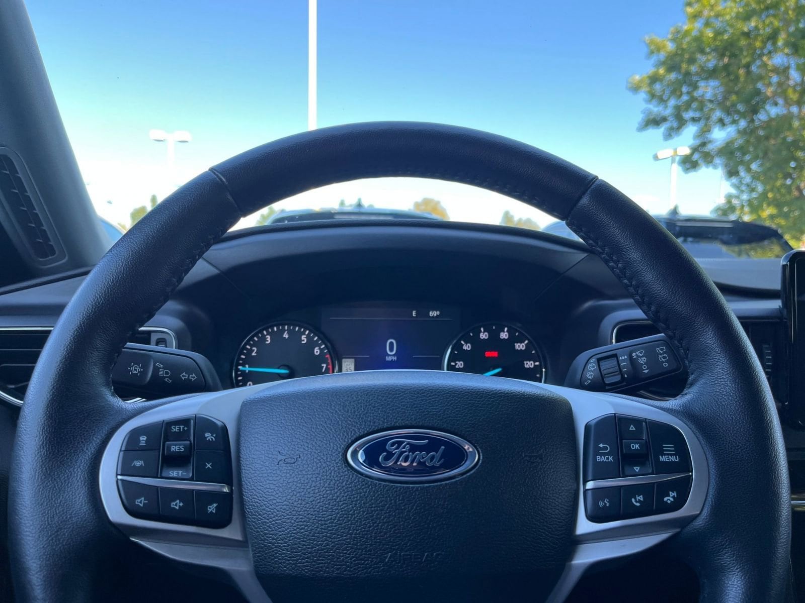 Thumbnail: 2023 Ford Explorer - 31