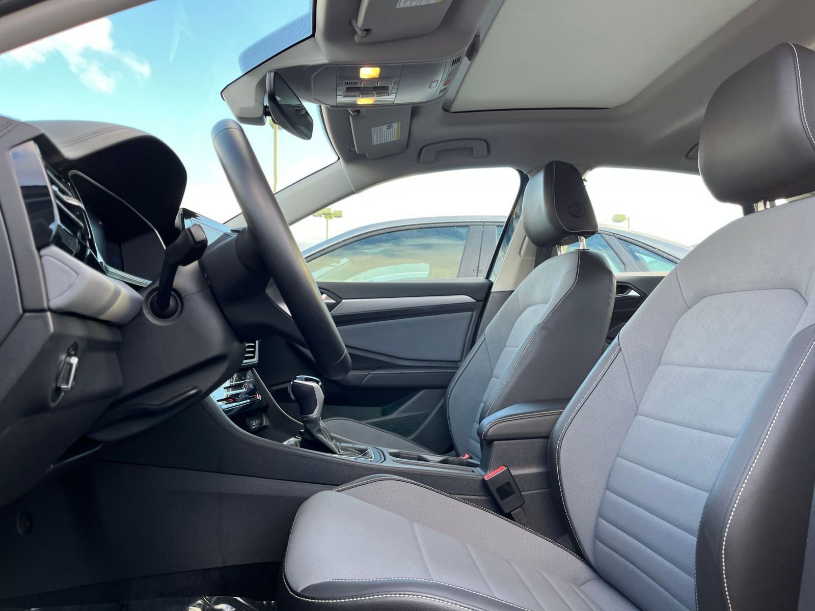 Thumbnail: 2025 Volkswagen Jetta - 28