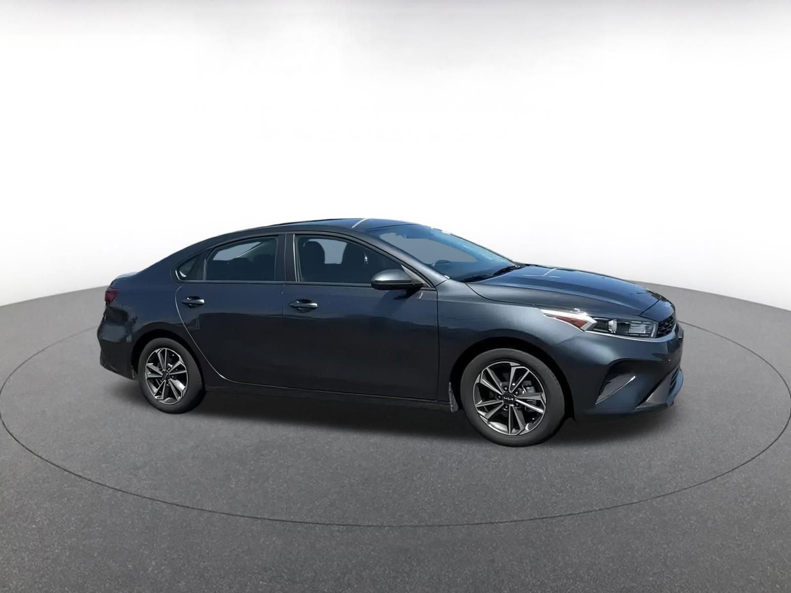 Thumbnail: 2024 Kia Forte - 2