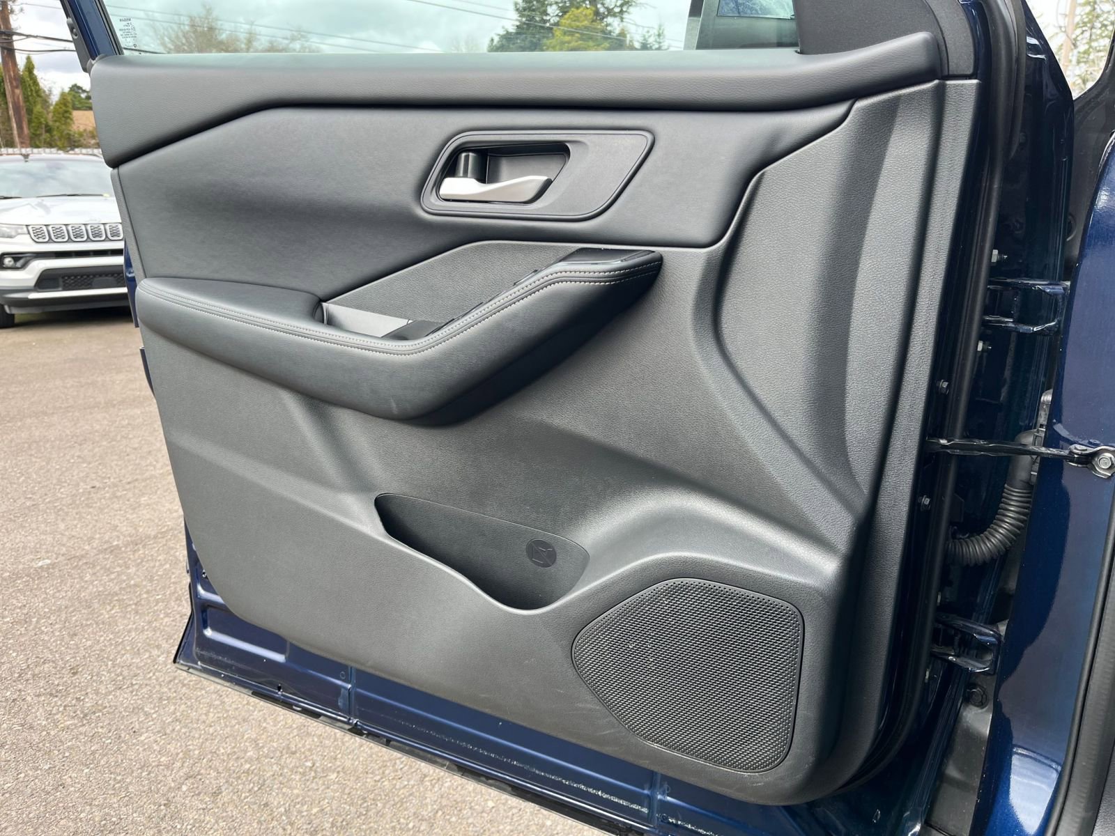 Thumbnail: 2025 Nissan Rogue - 18