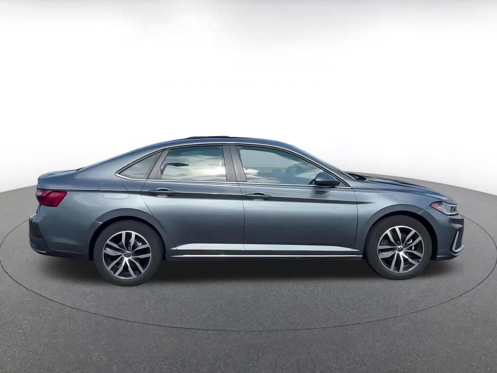 Thumbnail: 2025 Volkswagen Jetta - 15