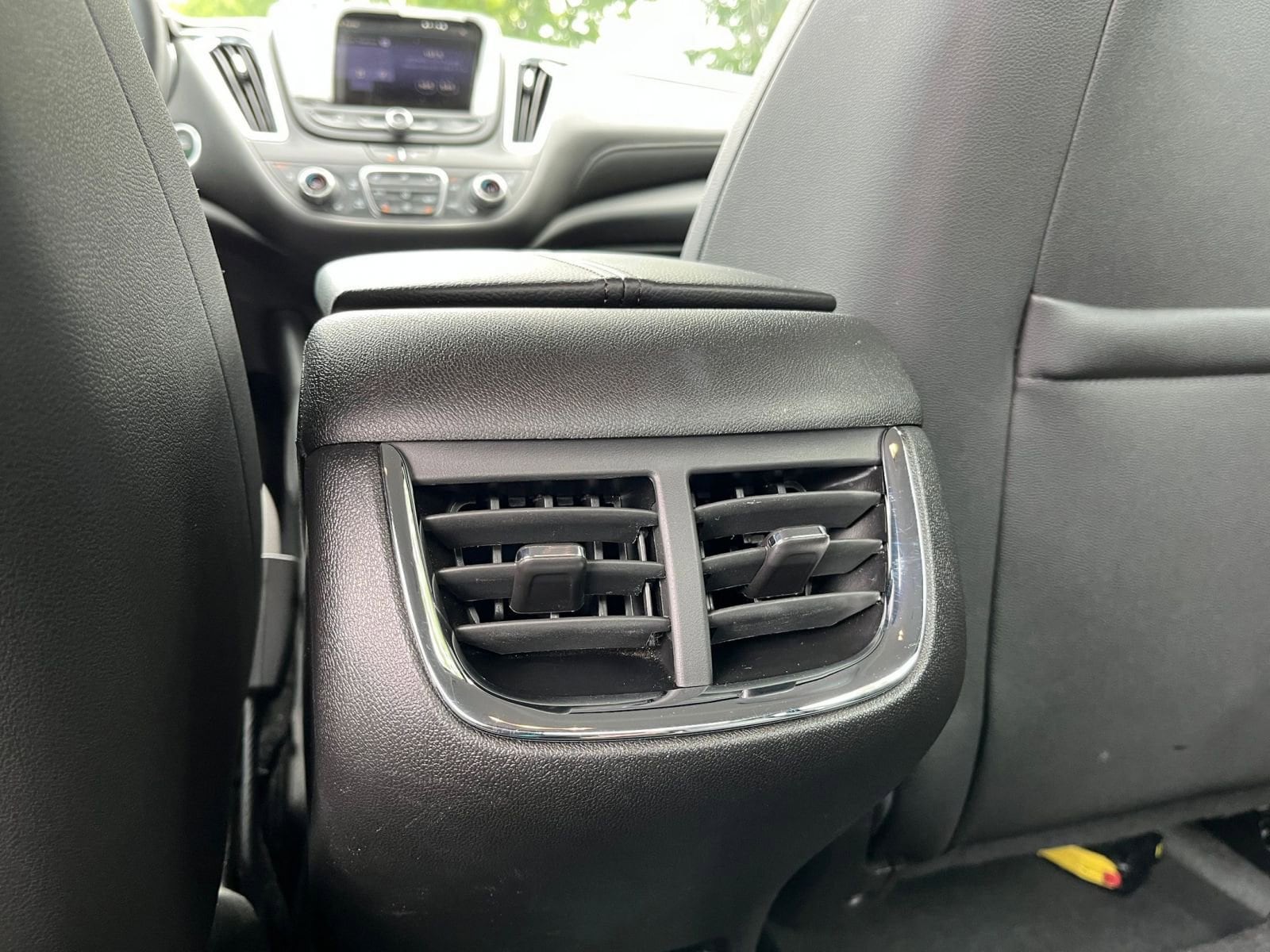 Thumbnail: 2024 Chevrolet Malibu - 25