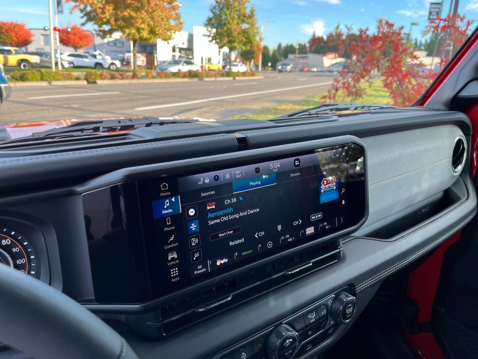 Thumbnail: 2025 Jeep Wrangler - 18