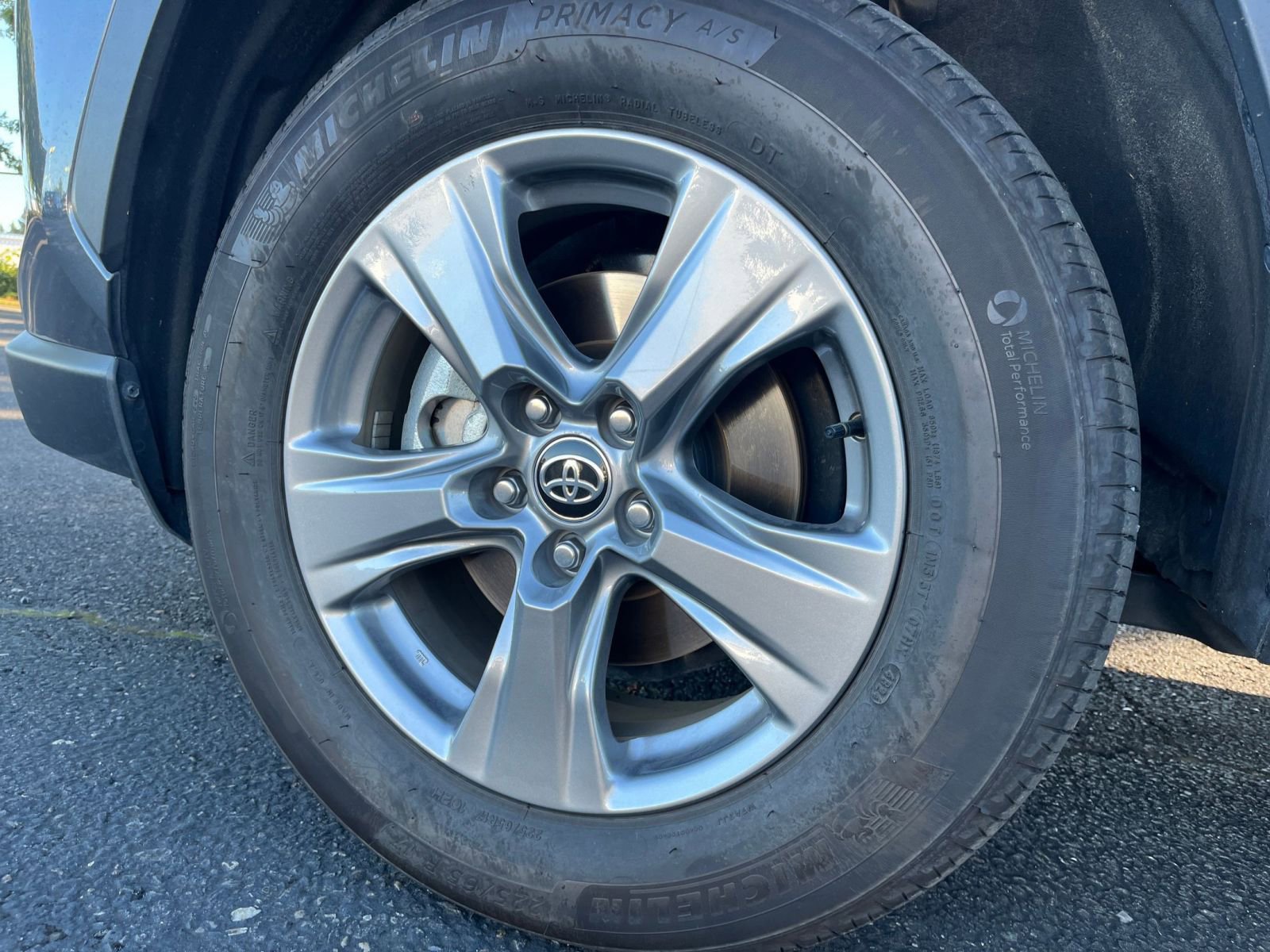 Thumbnail: 2025 Toyota RAV4 - 31