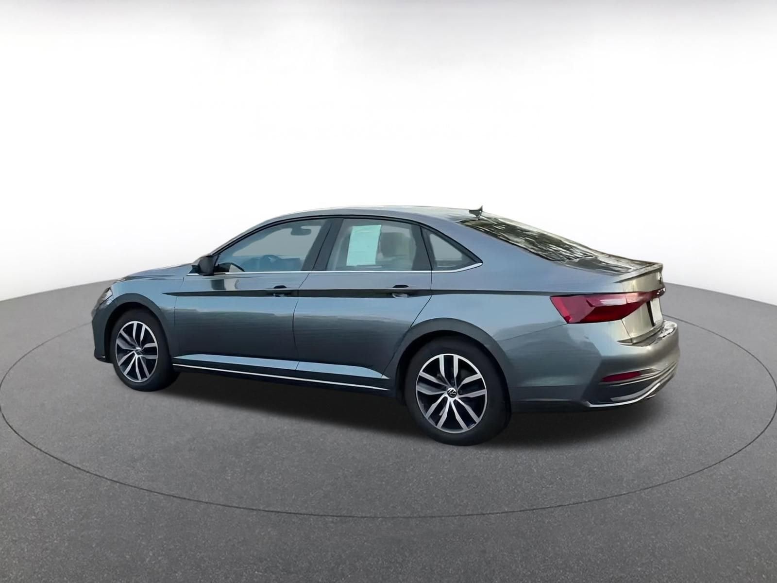 Thumbnail: 2025 Volkswagen Jetta - 12