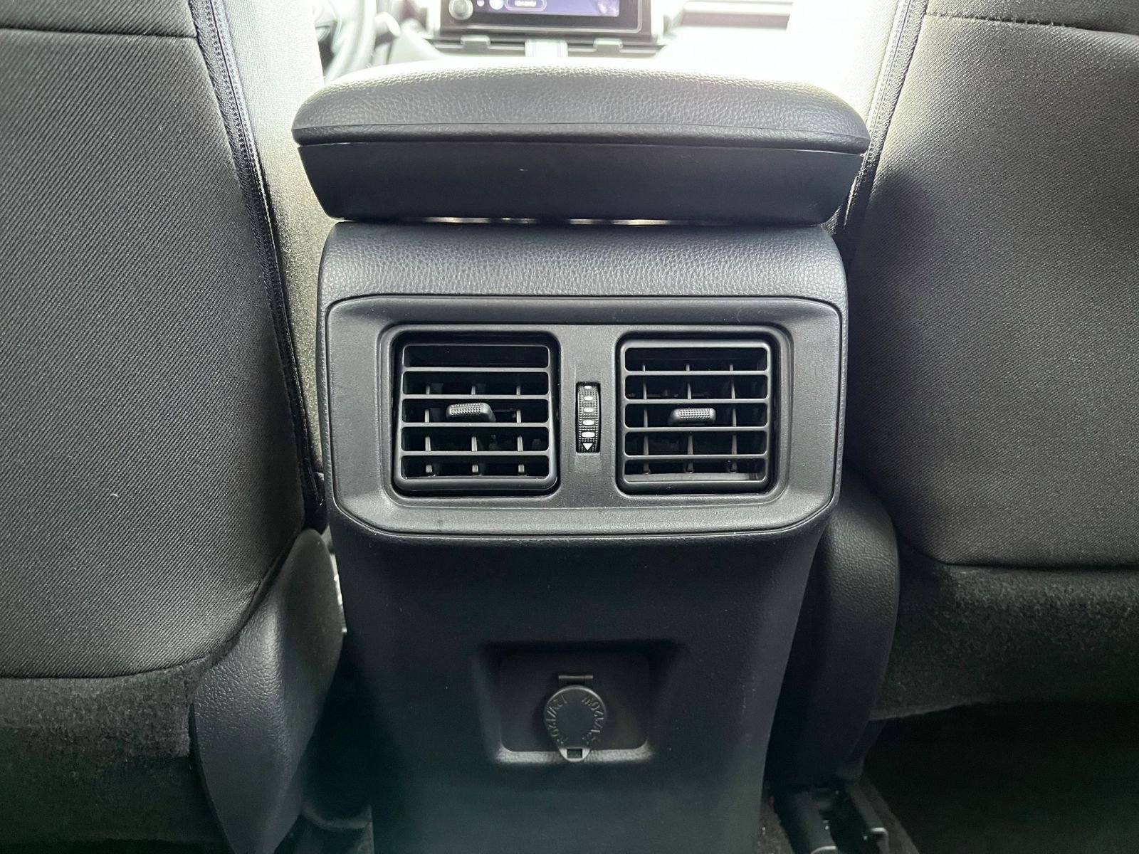 Thumbnail: 2025 Toyota RAV4 - 23