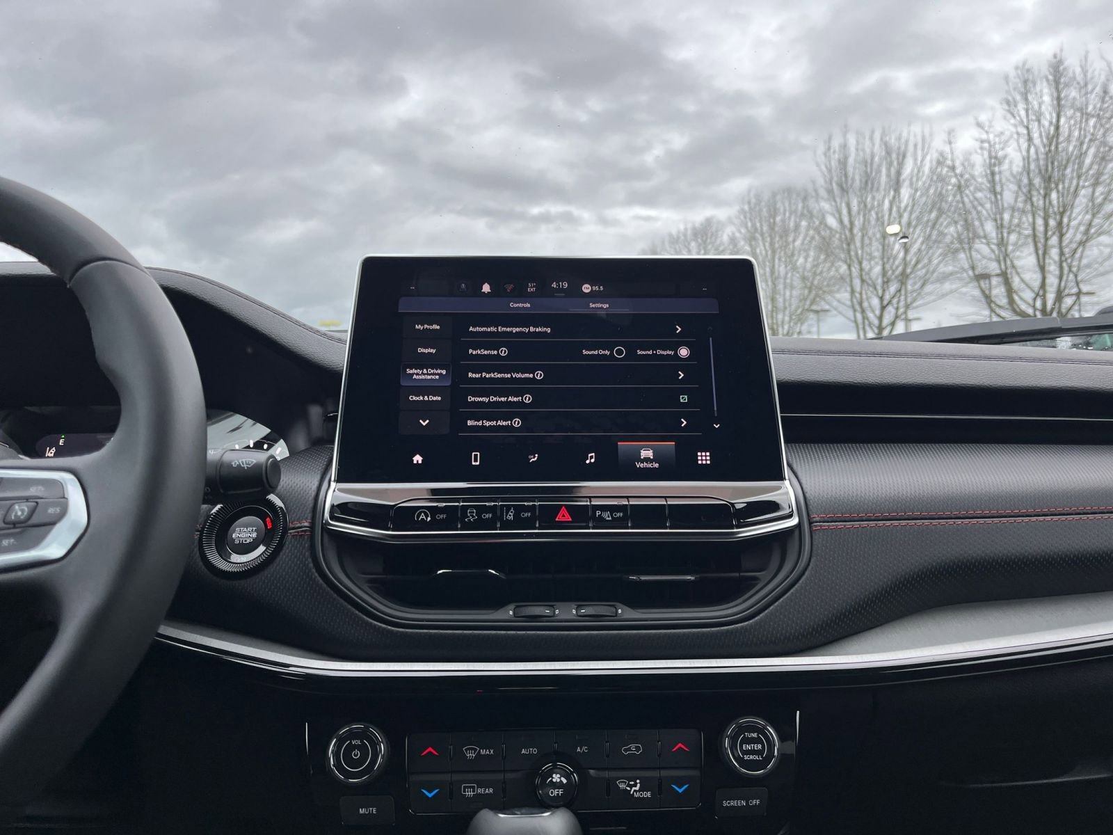 Thumbnail: 2025 Jeep Compass - 22