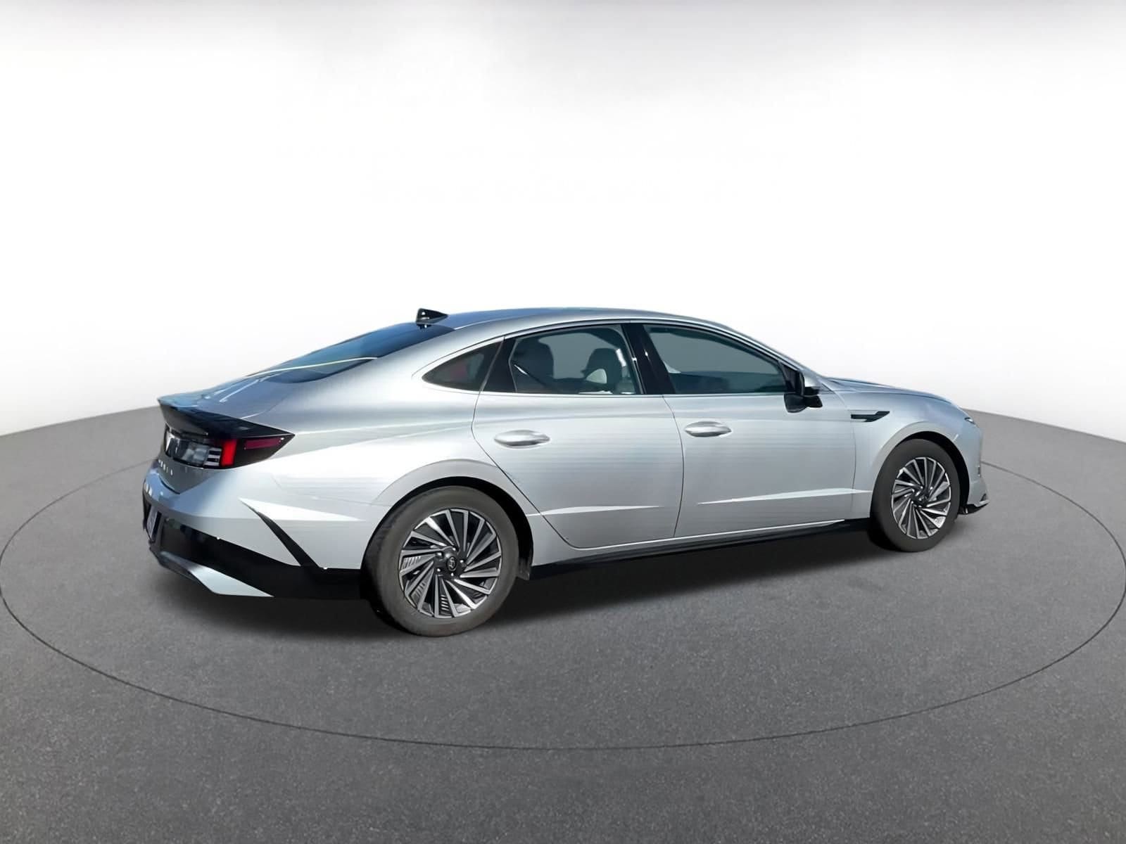 Thumbnail: 2024 Hyundai Sonata - 9