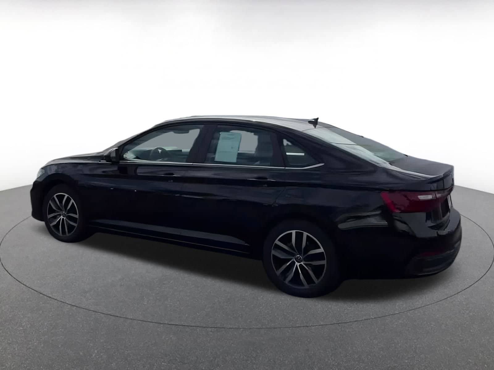 Thumbnail: 2025 Volkswagen Jetta - 17