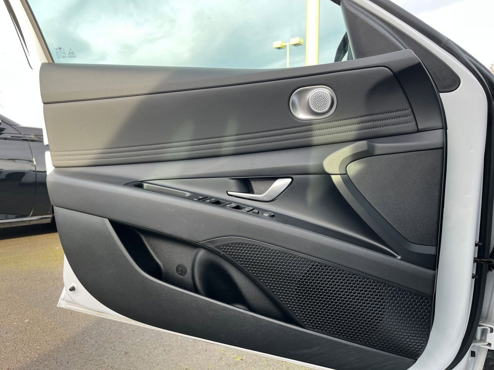 Thumbnail: 2025 Hyundai Elantra - 21