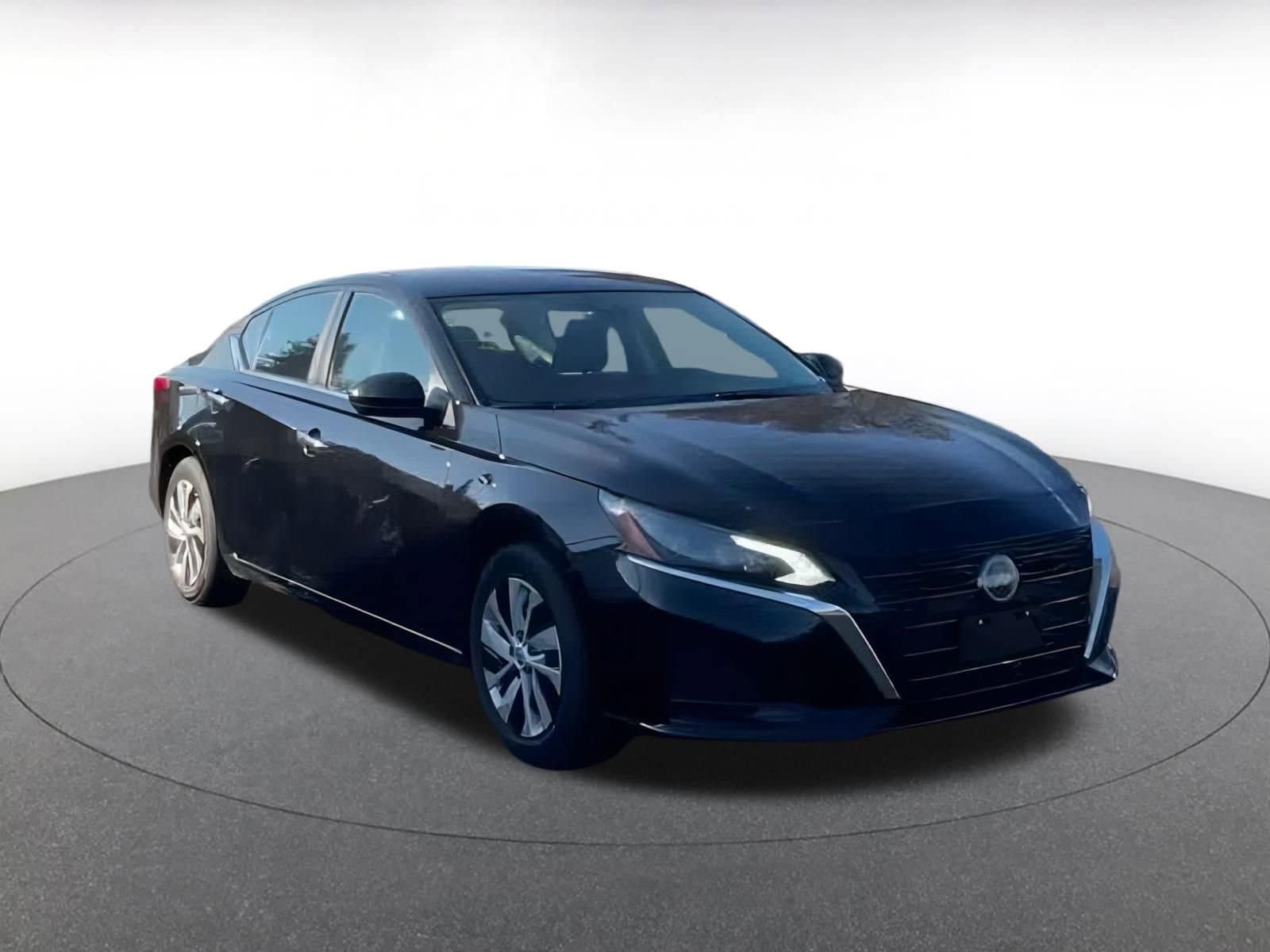 Thumbnail: 2023 Nissan Altima - 3