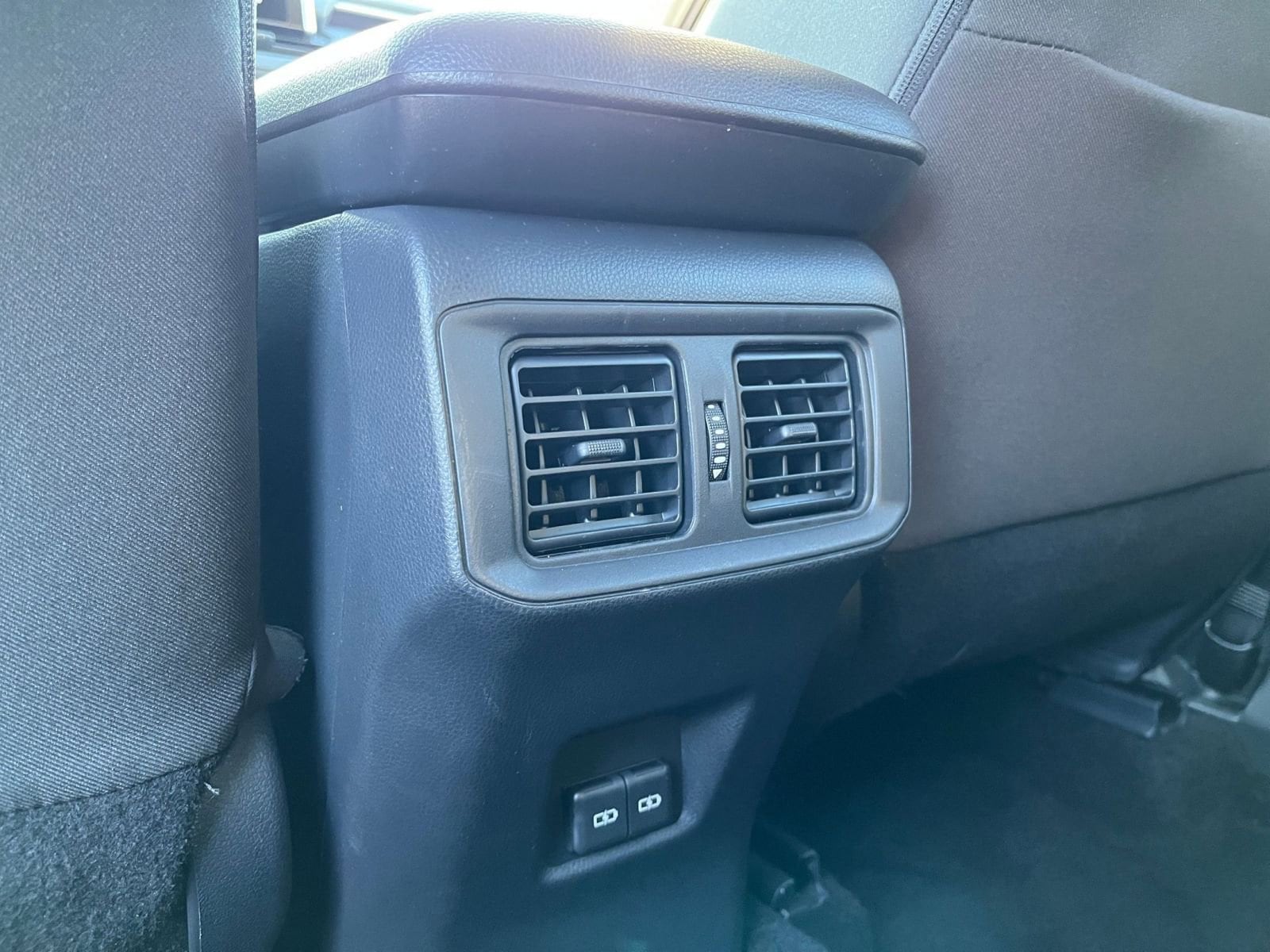 Thumbnail: 2025 Toyota RAV4 - 27