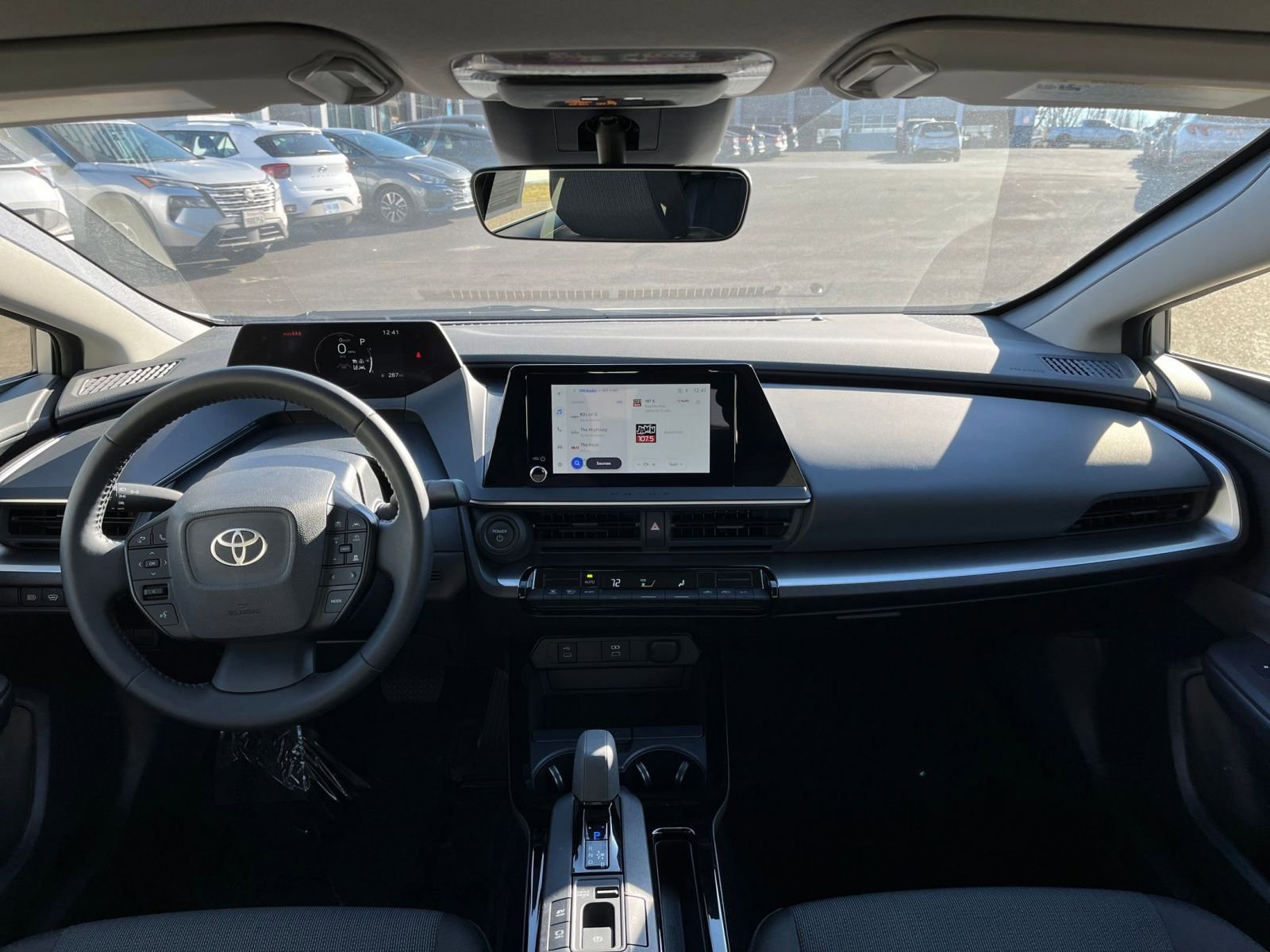 Thumbnail: 2025 Toyota Prius - 31