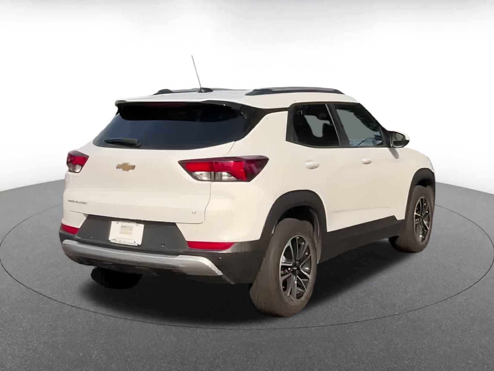 Thumbnail: 2024 Chevrolet TrailBlazer - 12