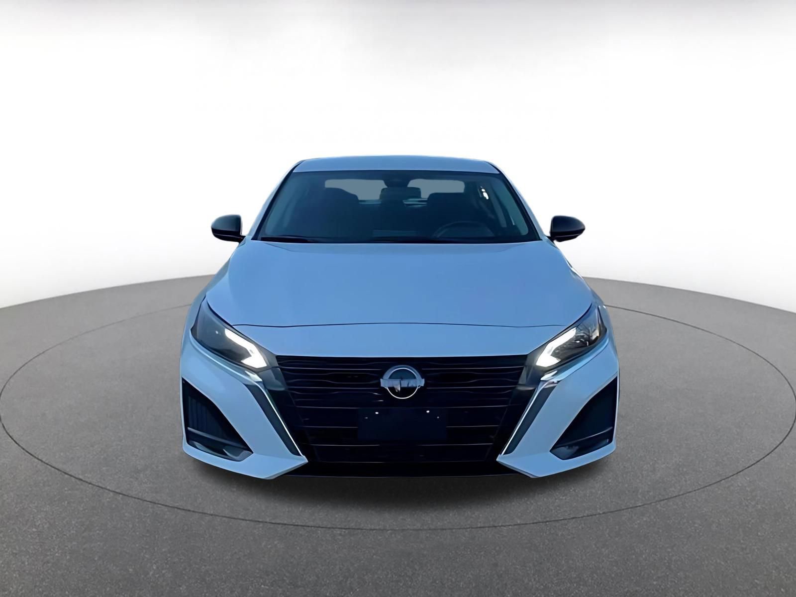 Thumbnail: 2025 Nissan Altima - 4