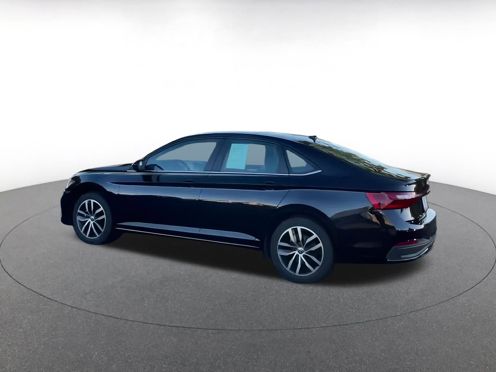 Thumbnail: 2025 Volkswagen Jetta - 4