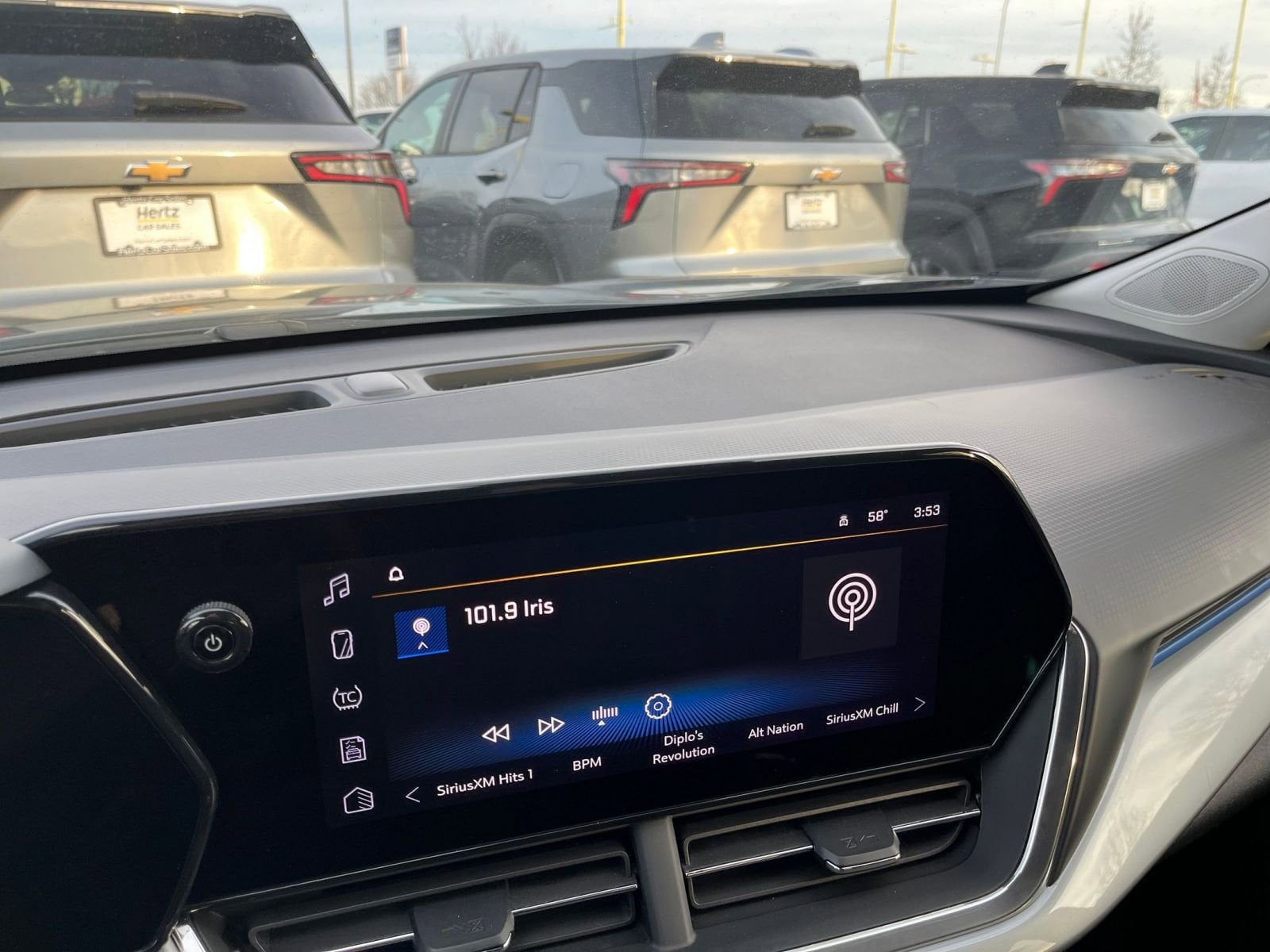 Thumbnail: 2025 Chevrolet Trax - 18