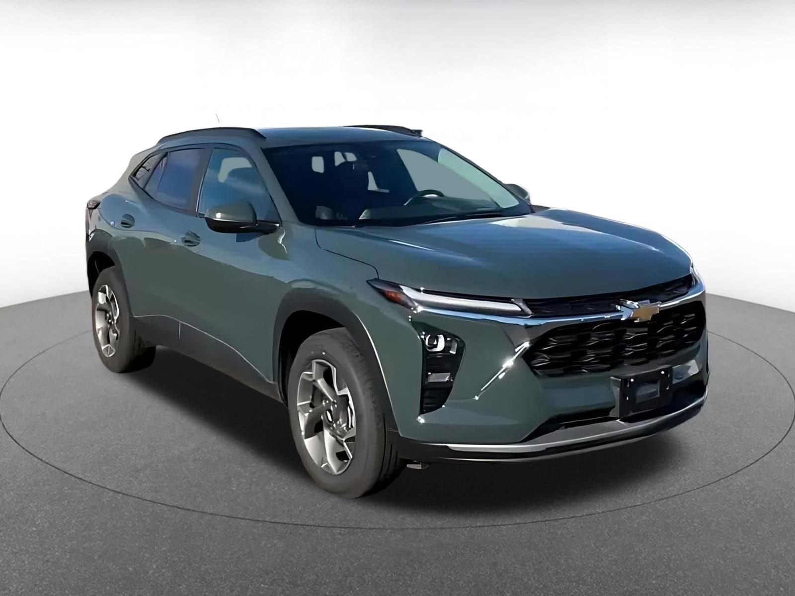 Thumbnail: 2025 Chevrolet Trax - 3