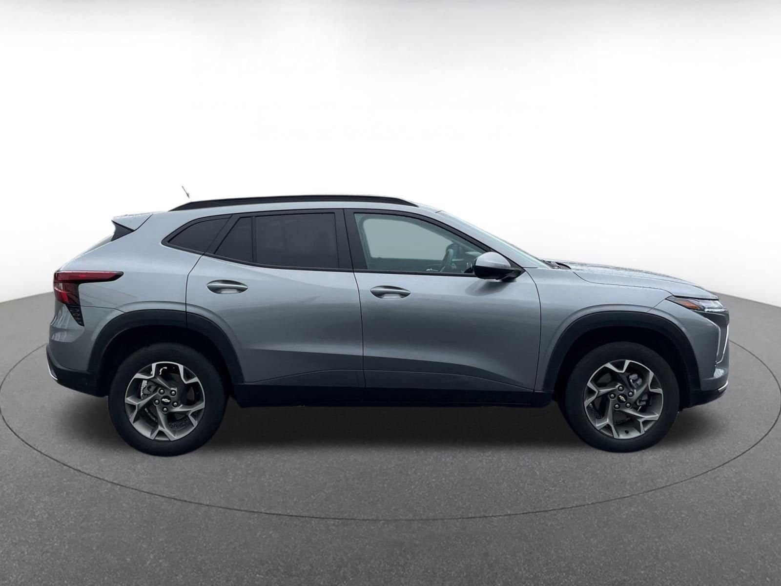 Thumbnail: 2025 Chevrolet Trax - 8