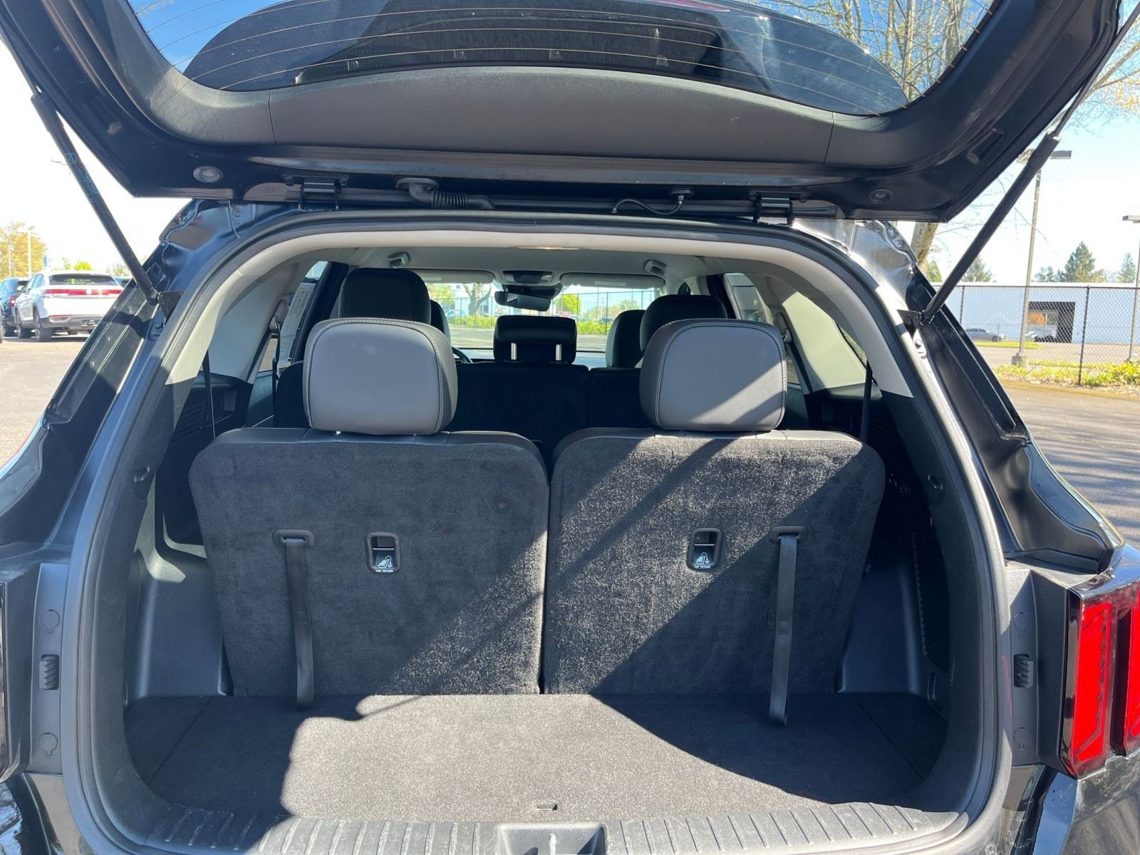2024 Kia Sorento S 32