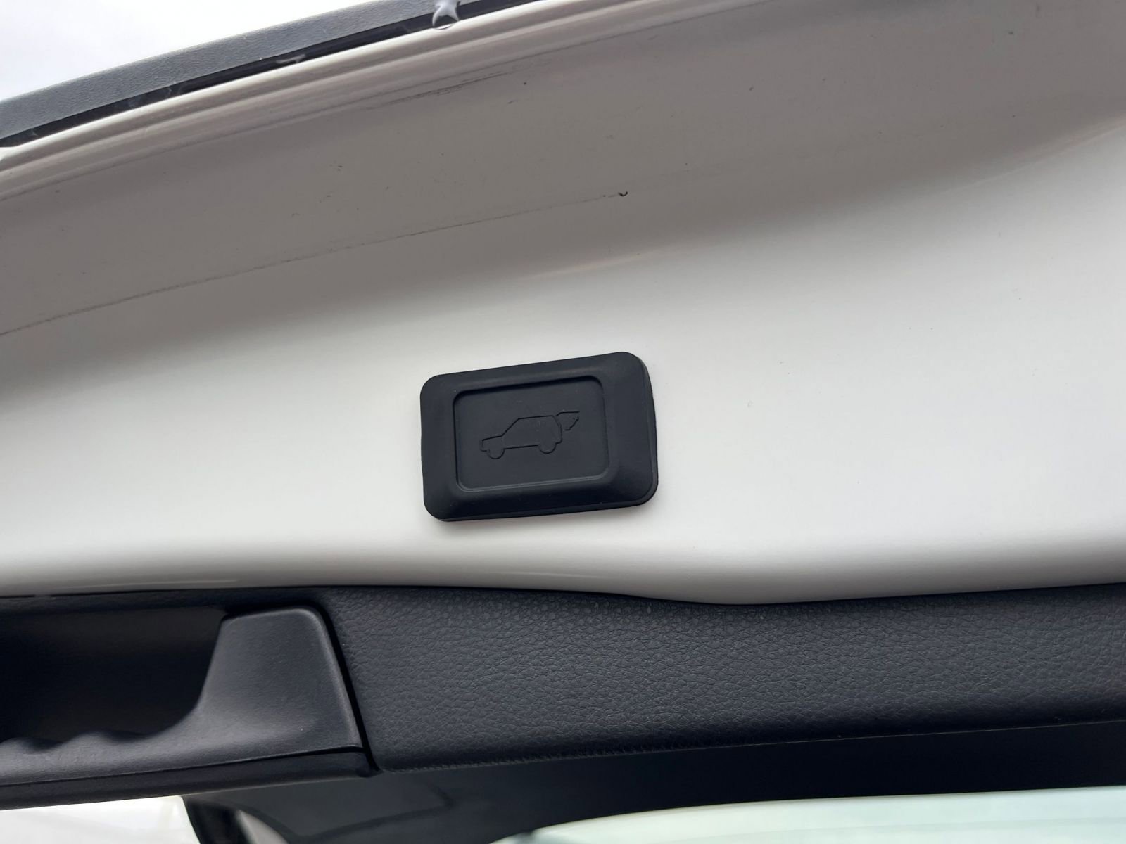 Thumbnail: 2025 Toyota RAV4 - 24