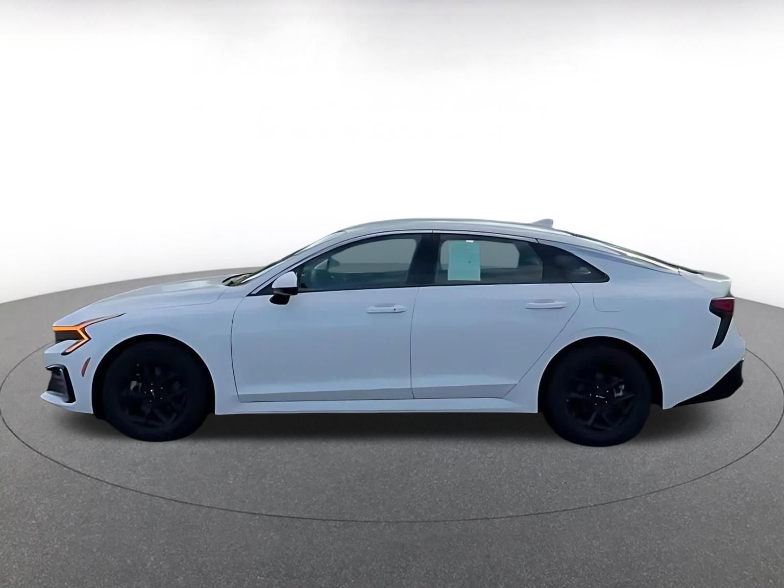 Thumbnail: 2025 Kia K5 - 10
