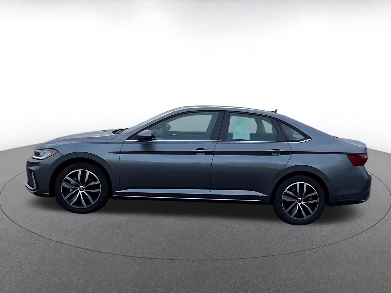 Thumbnail: 2025 Volkswagen Jetta - 10